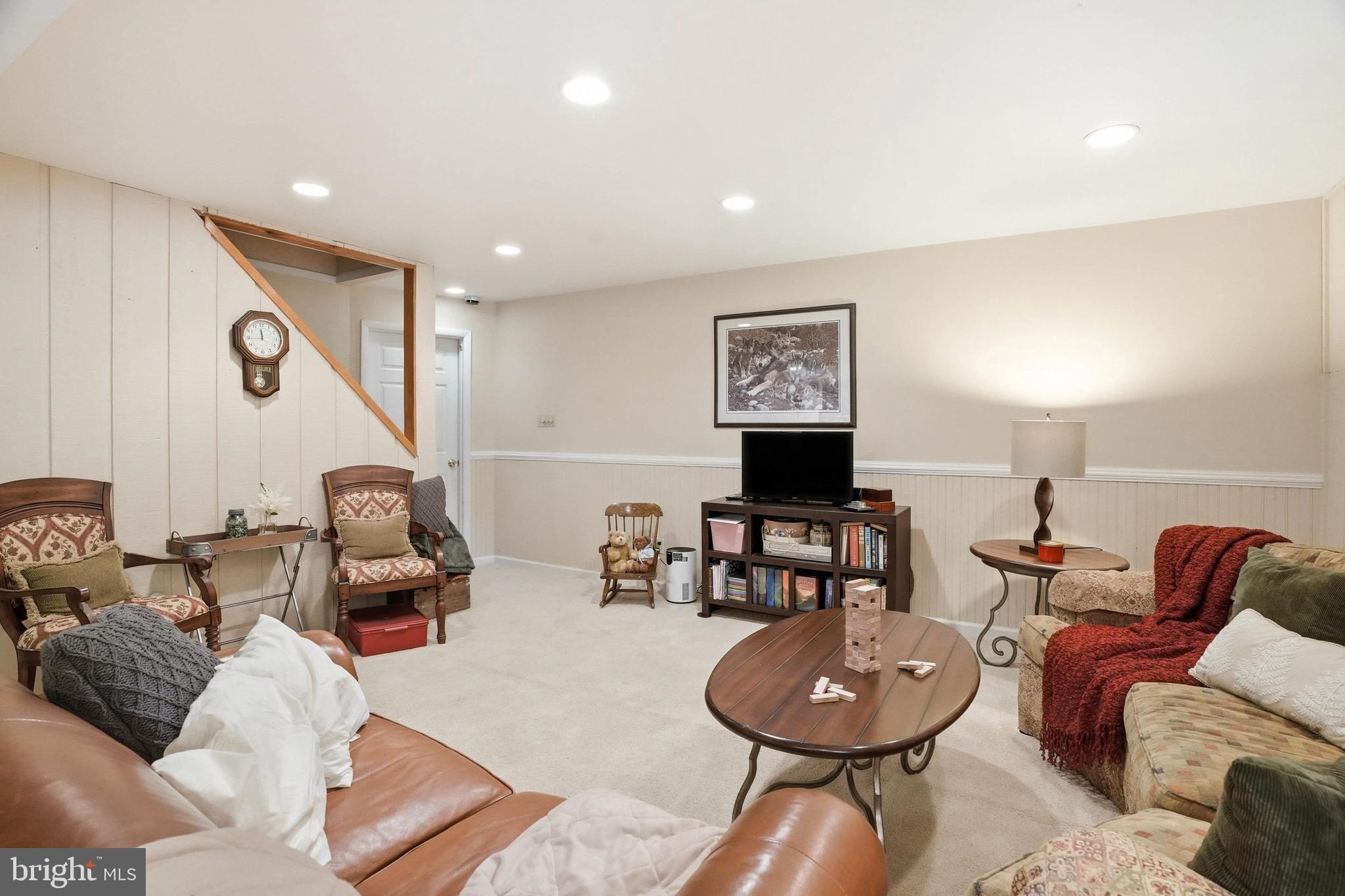 BAY HILLS - Residential