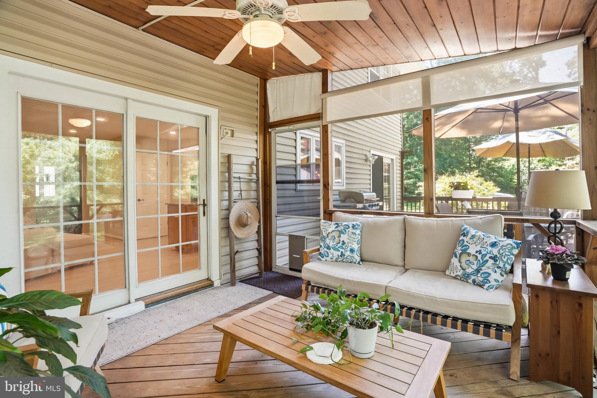 BAY HILLS - Residential