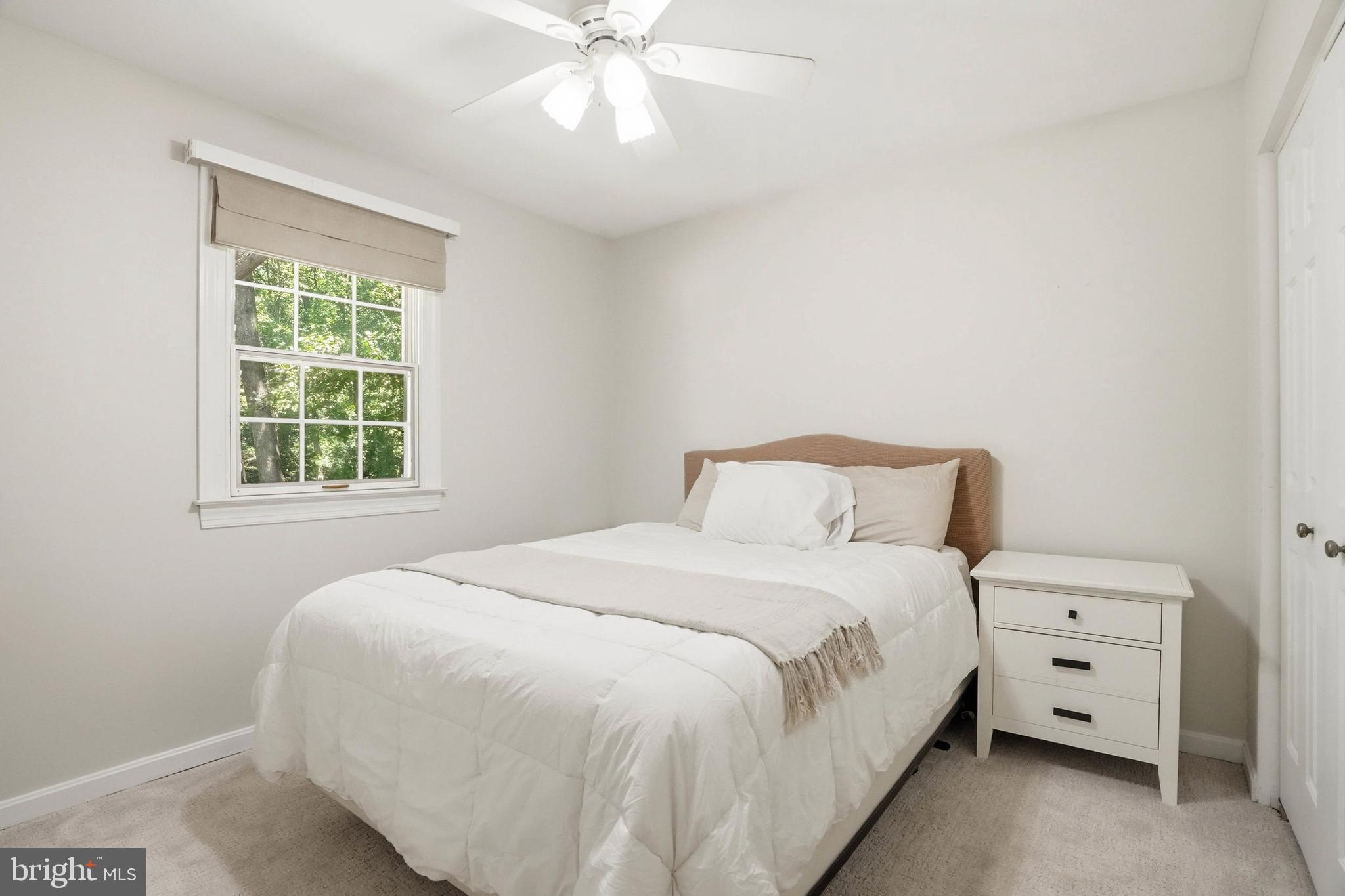 BAY HILLS - Residential