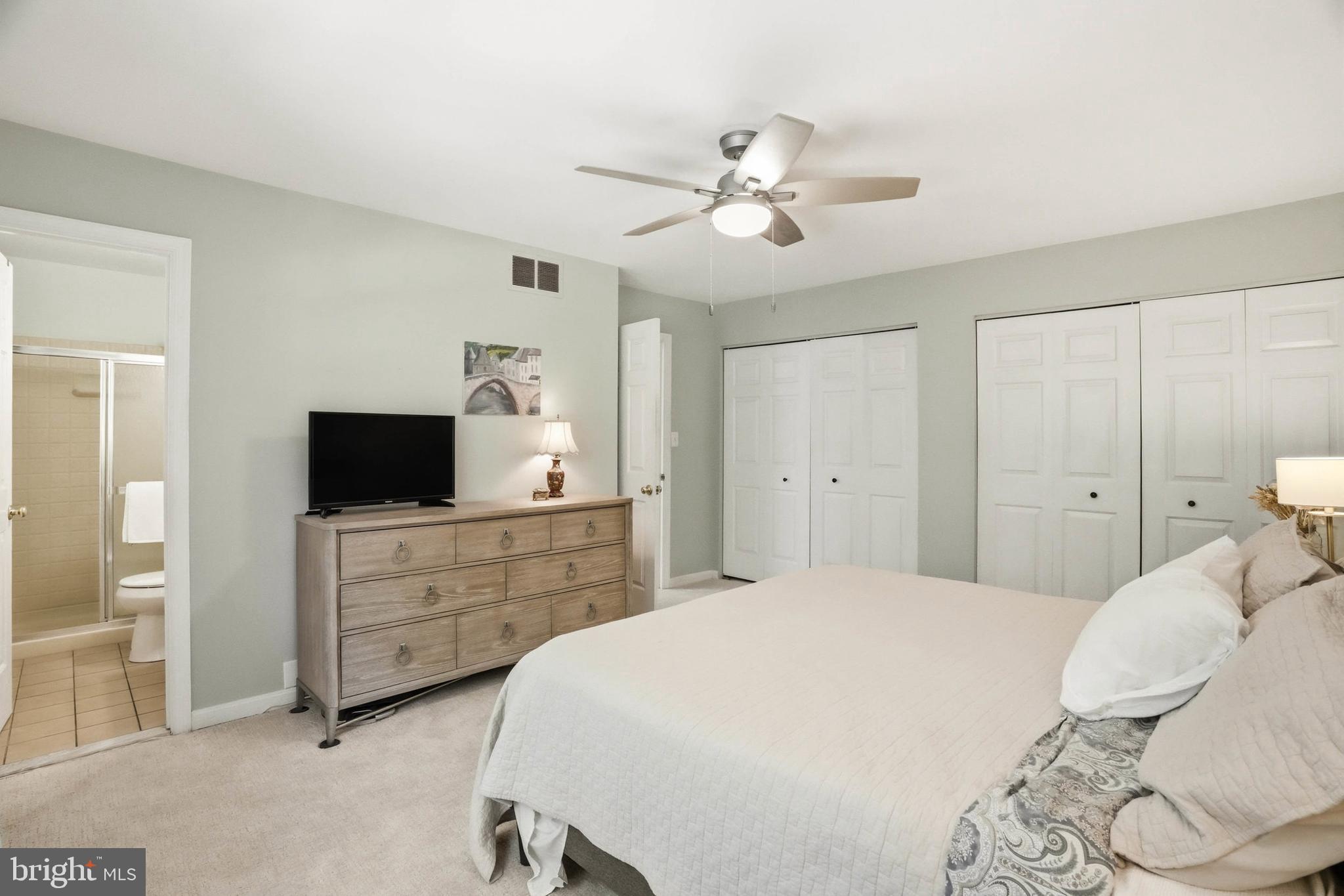 BAY HILLS - Residential