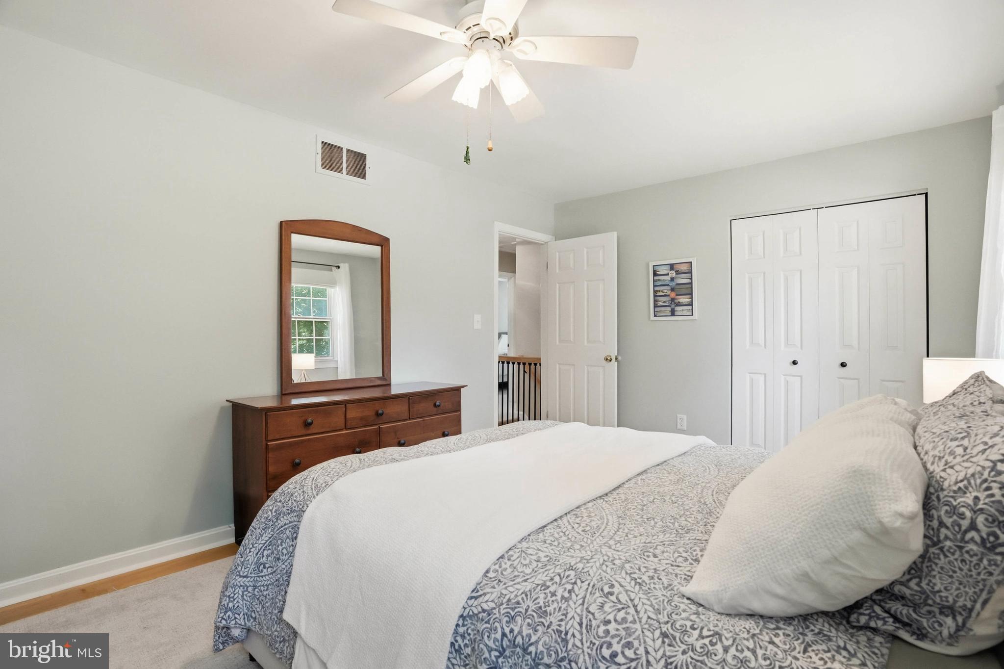 BAY HILLS - Residential