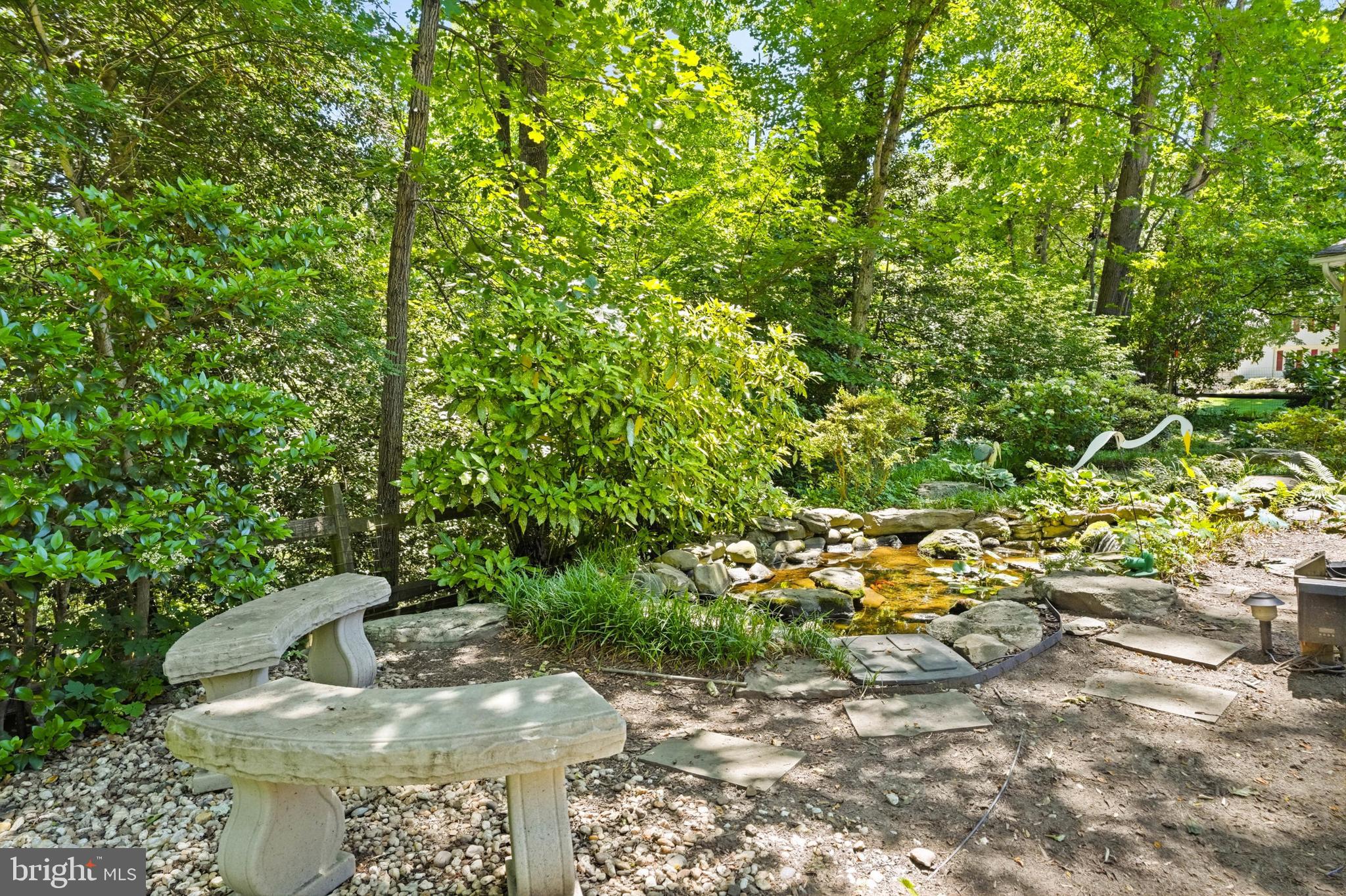 BAY HILLS - Residential
