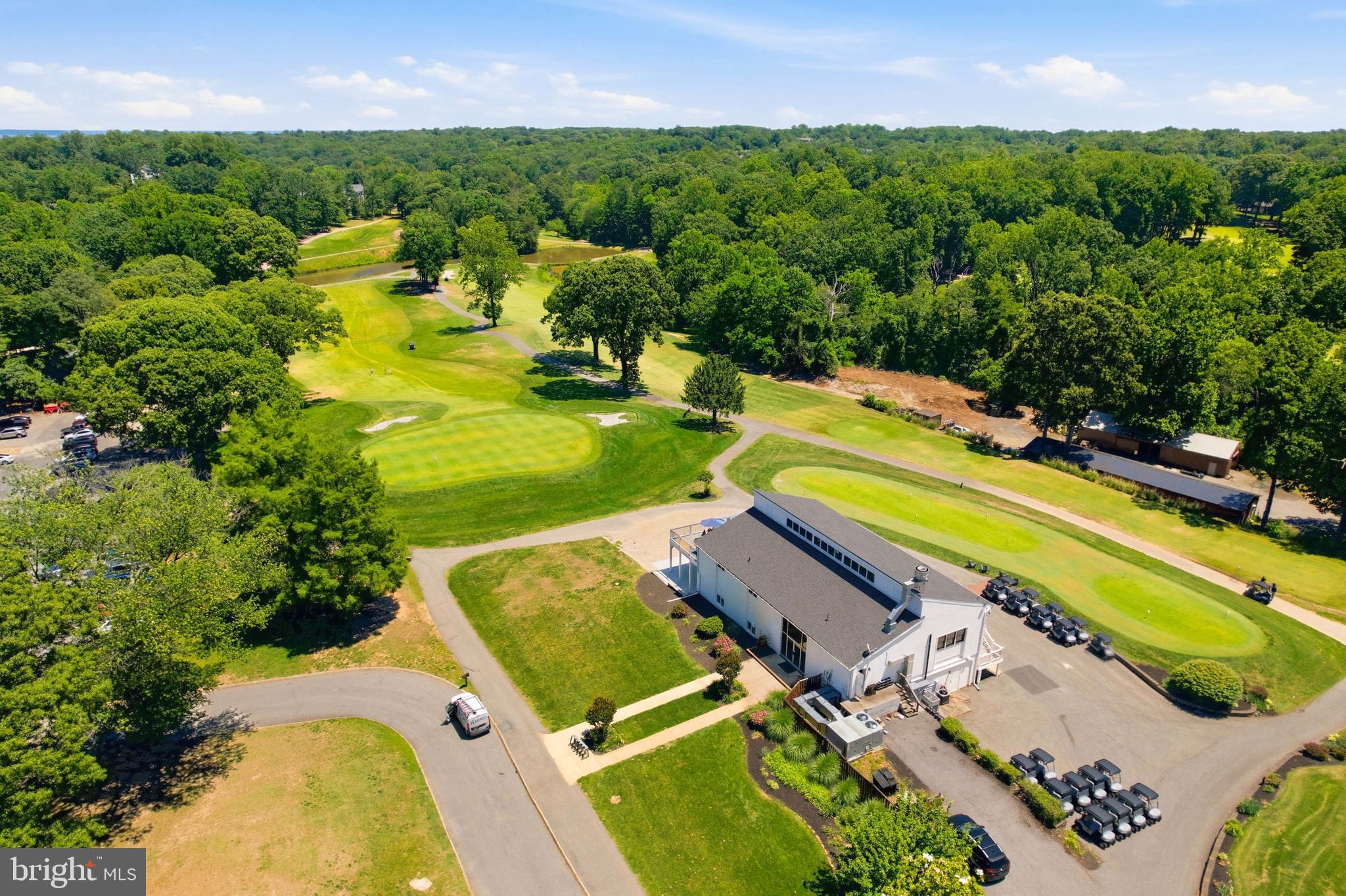 BAY HILLS - Residential