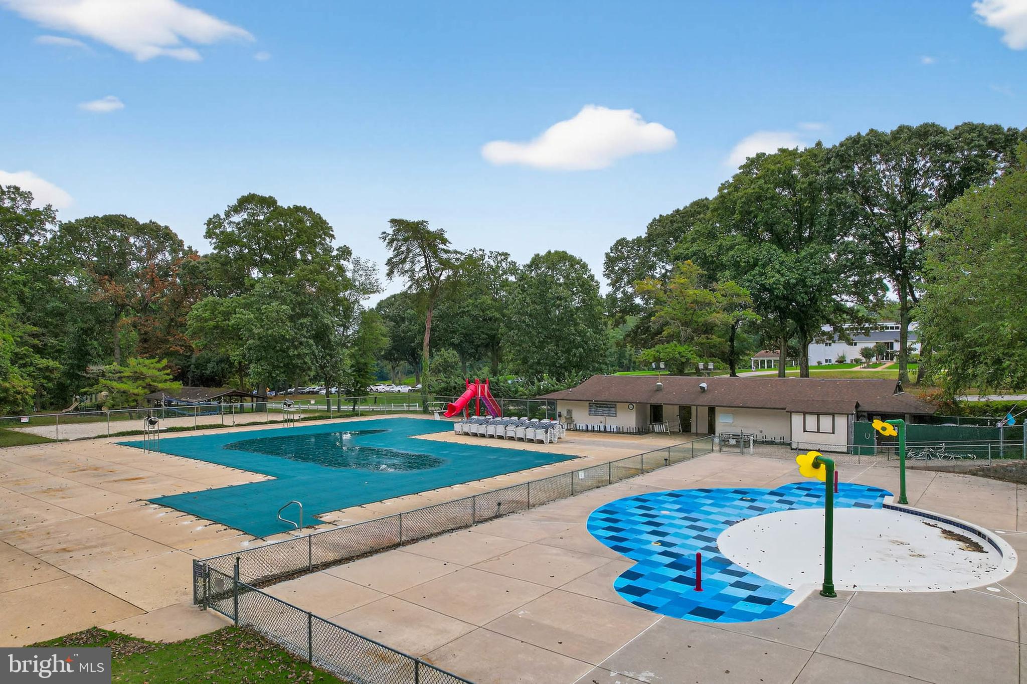 BAY HILLS - Residential