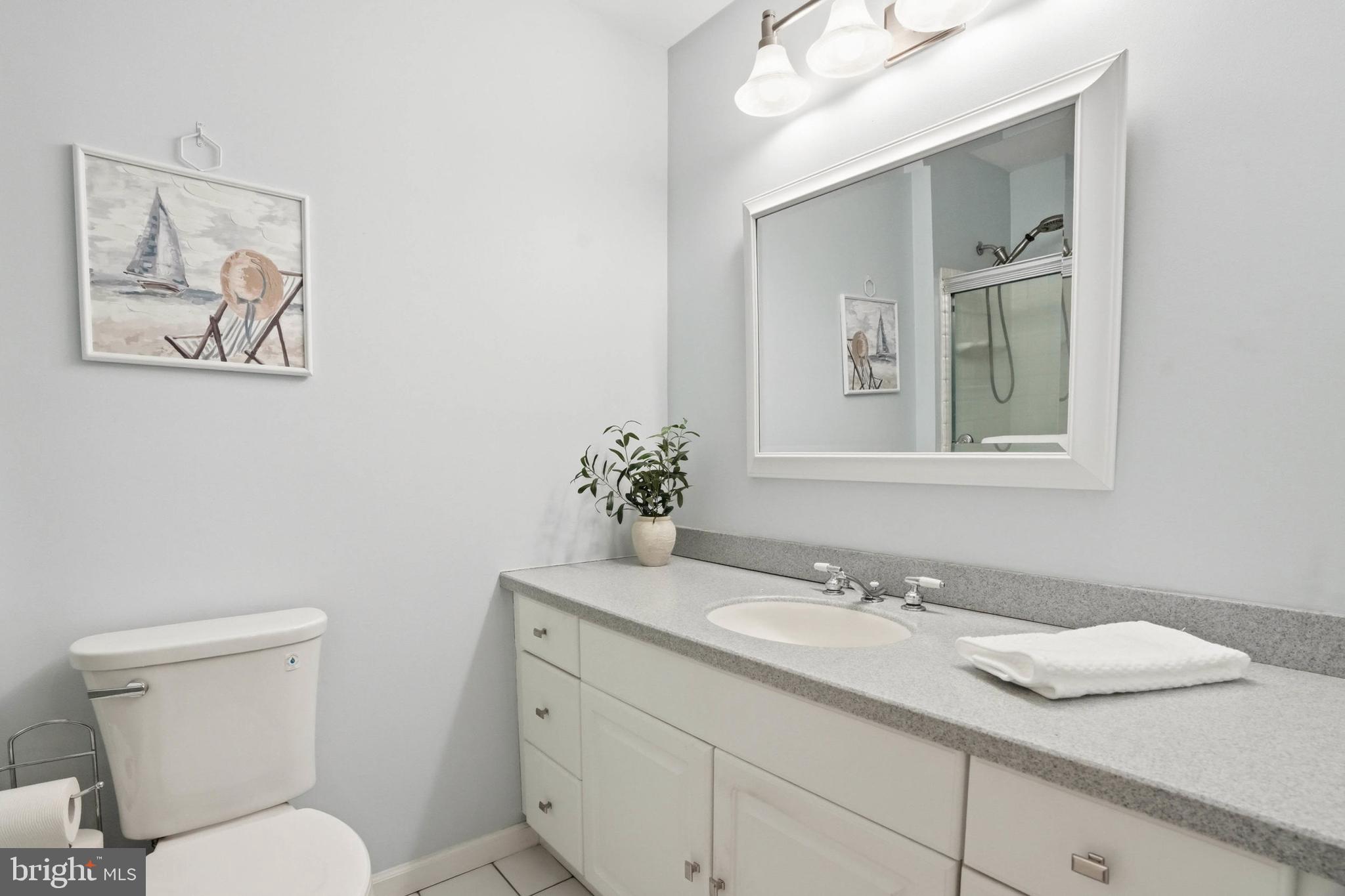 BAY HILLS - Residential