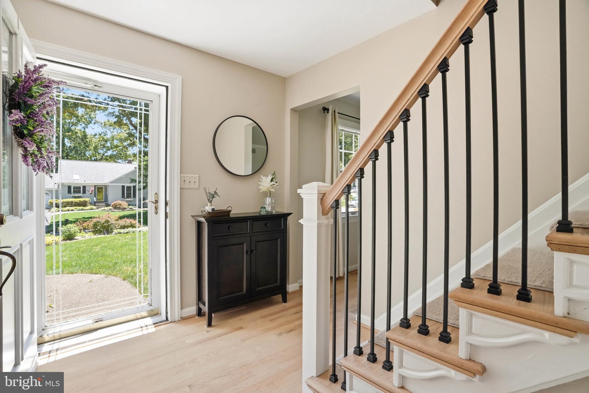 BAY HILLS - Residential