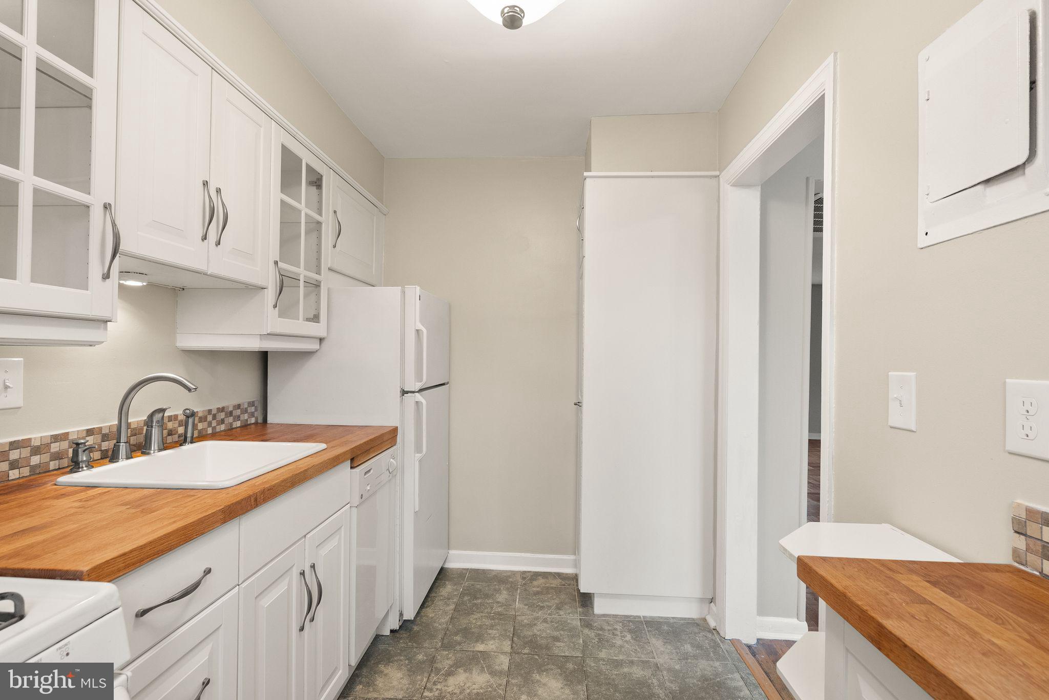 BELLE VIEW CONDOMINIUMS - Residential
