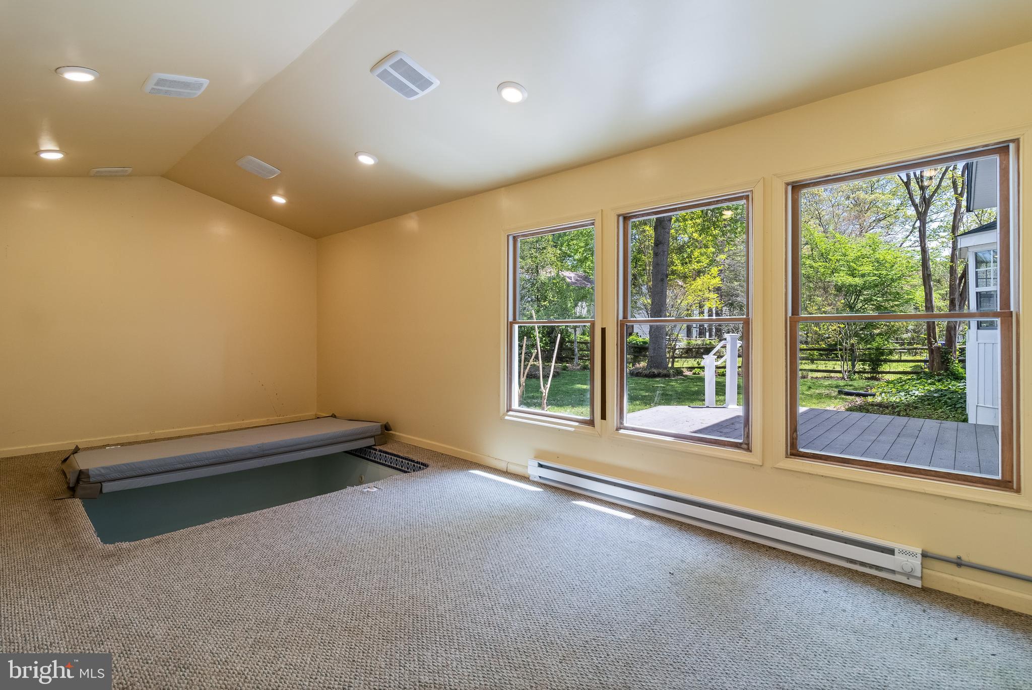 HUNTINGTON - Residential