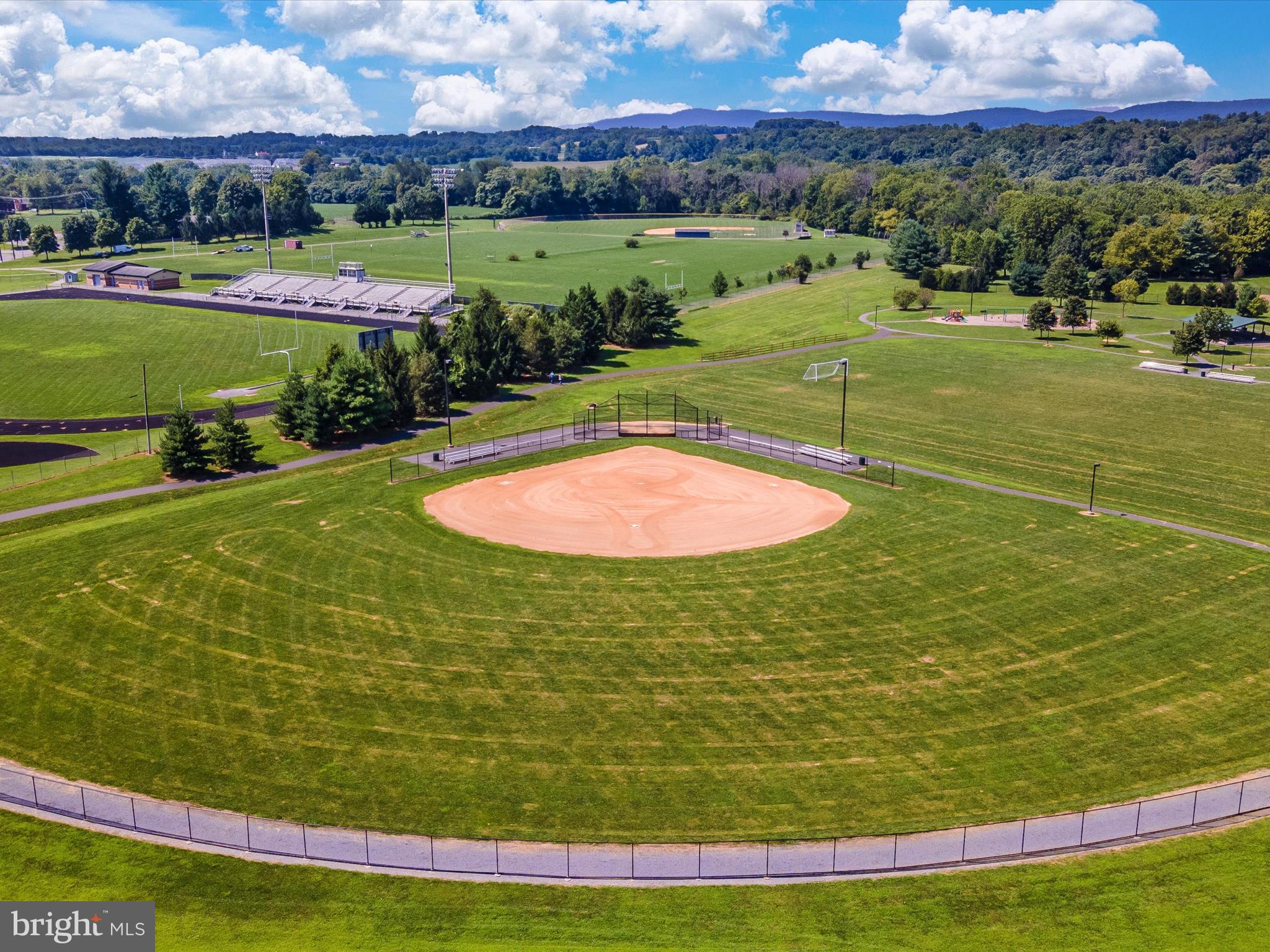 BALLENGER CREEK MEADOWS - Residential