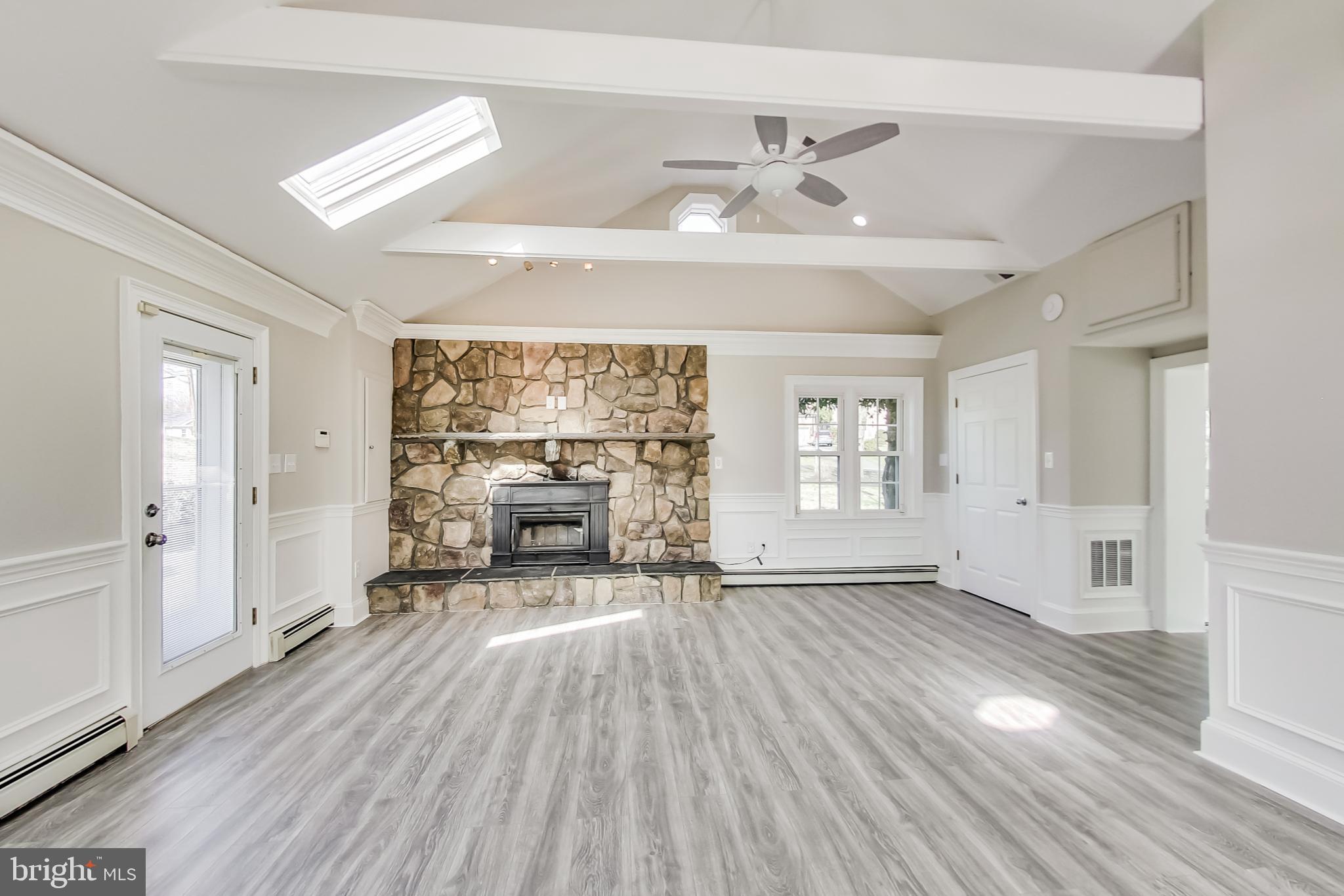BEVERLY FARMS - Residential