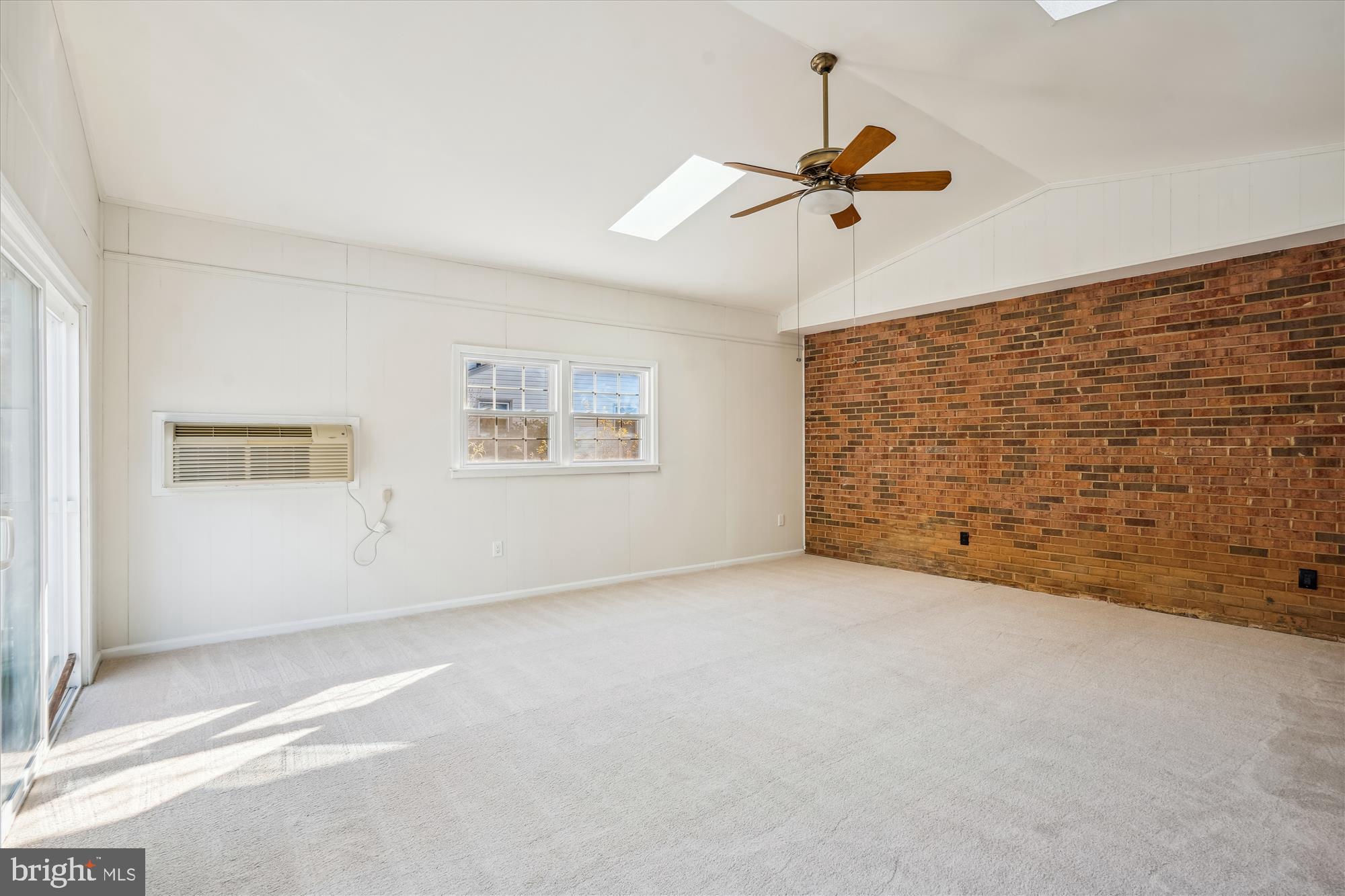 FOX MILL ACRES - Residential