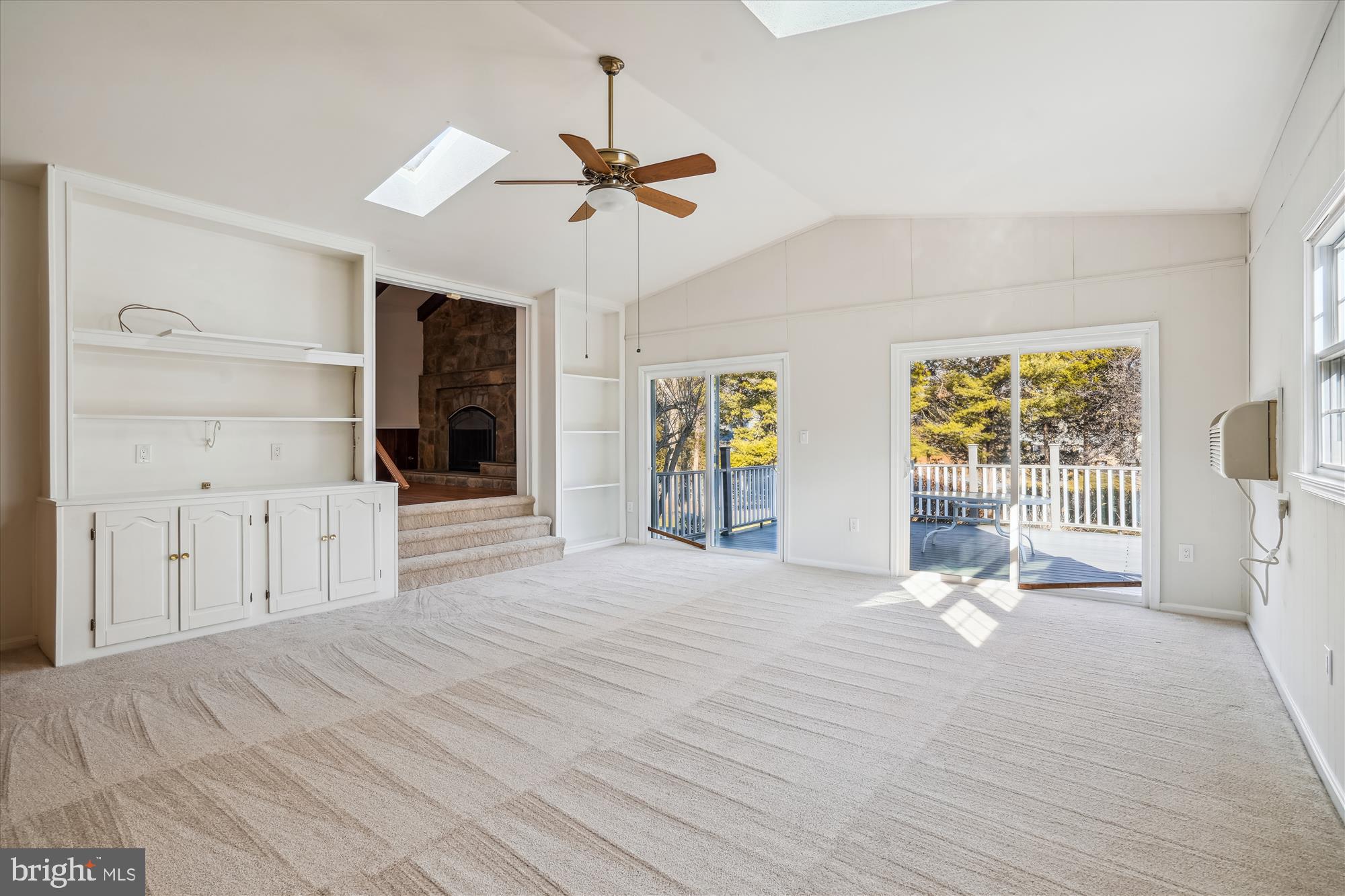 FOX MILL ACRES - Residential