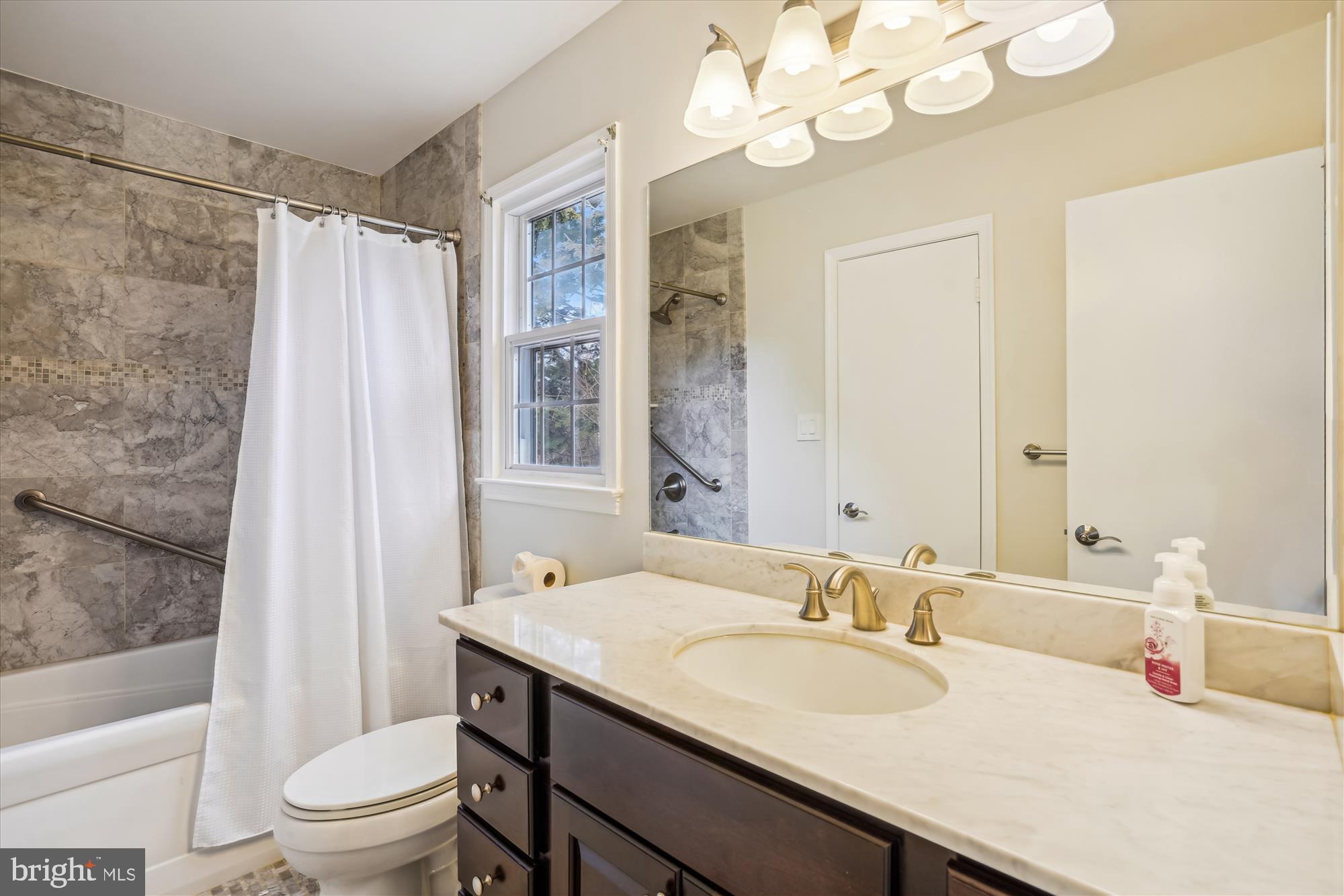FOX MILL ACRES - Residential