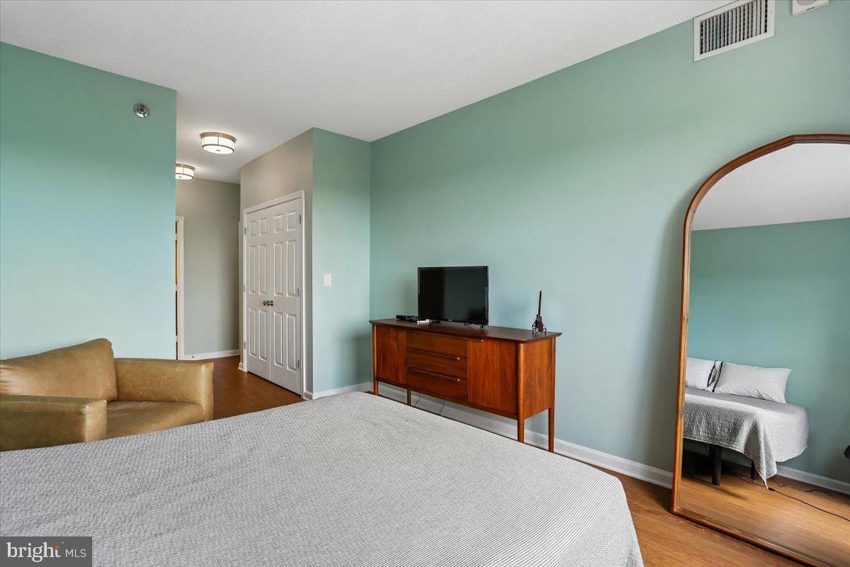 ROSSMOOR LEISURE WORLD - Residential