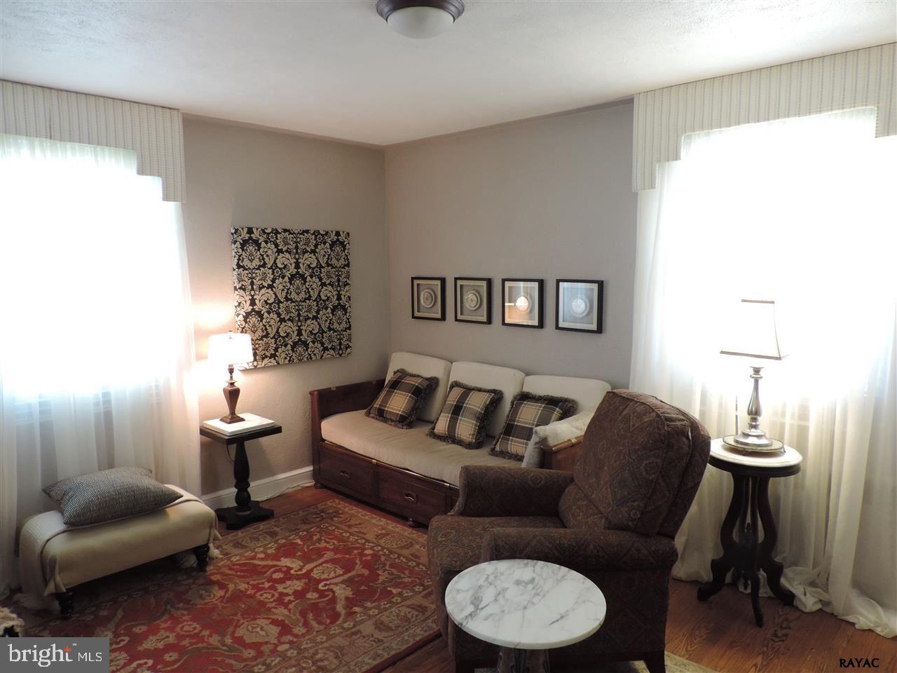 HILLCROFT - Residential