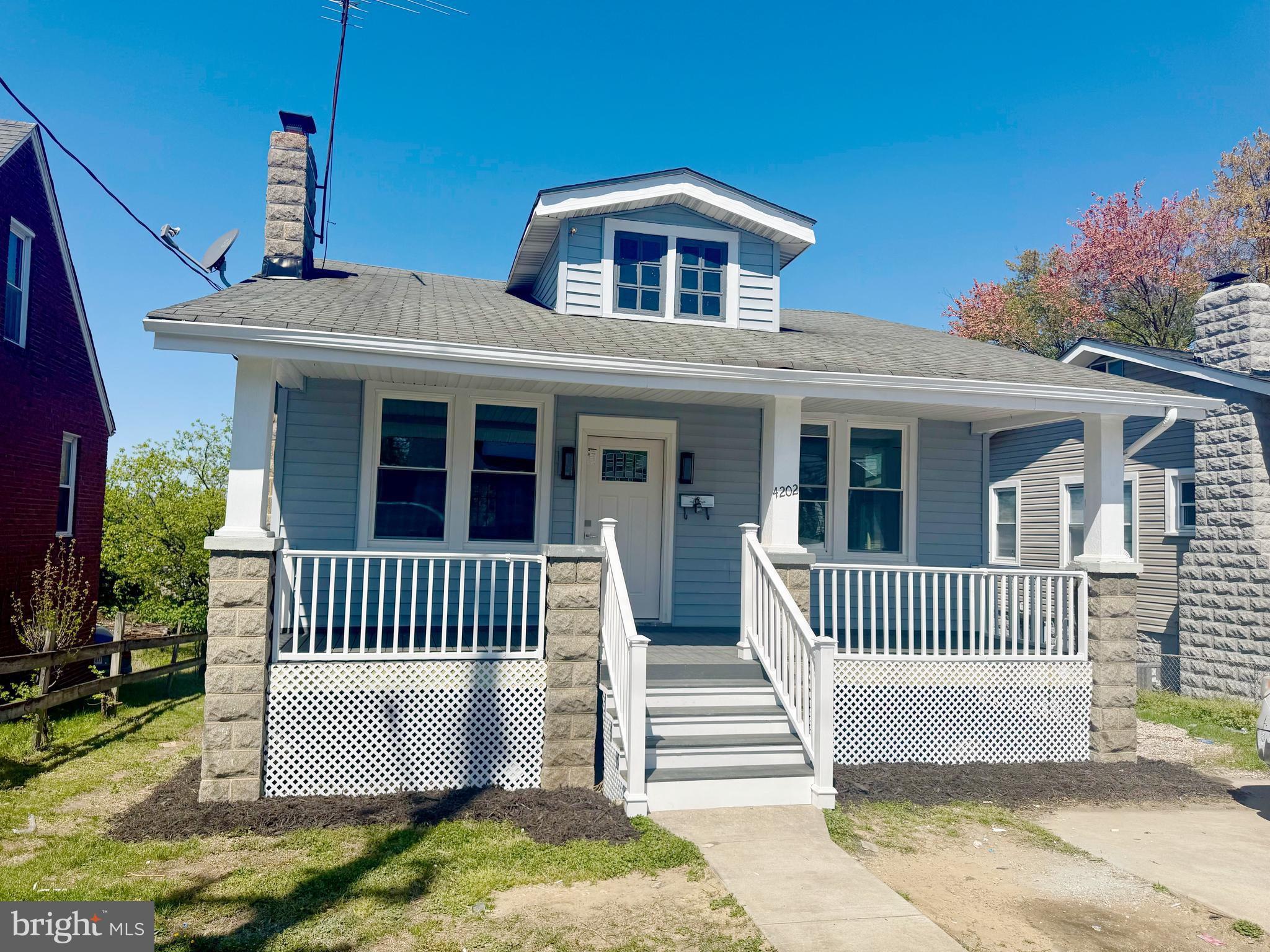 Once is a lifetime price *** Great opportunity to own a house for the price of a condominium 
Property ins freshly painted with new doors, new floors , New Kitchen with stainless Steel Appliances, 
Fully finished walk out basement for an in-law suite.
this home is walking distance to Bus, Retail stores and more.
This is s limited agency, Agent is related to the Owner of records
 ***Pending release****