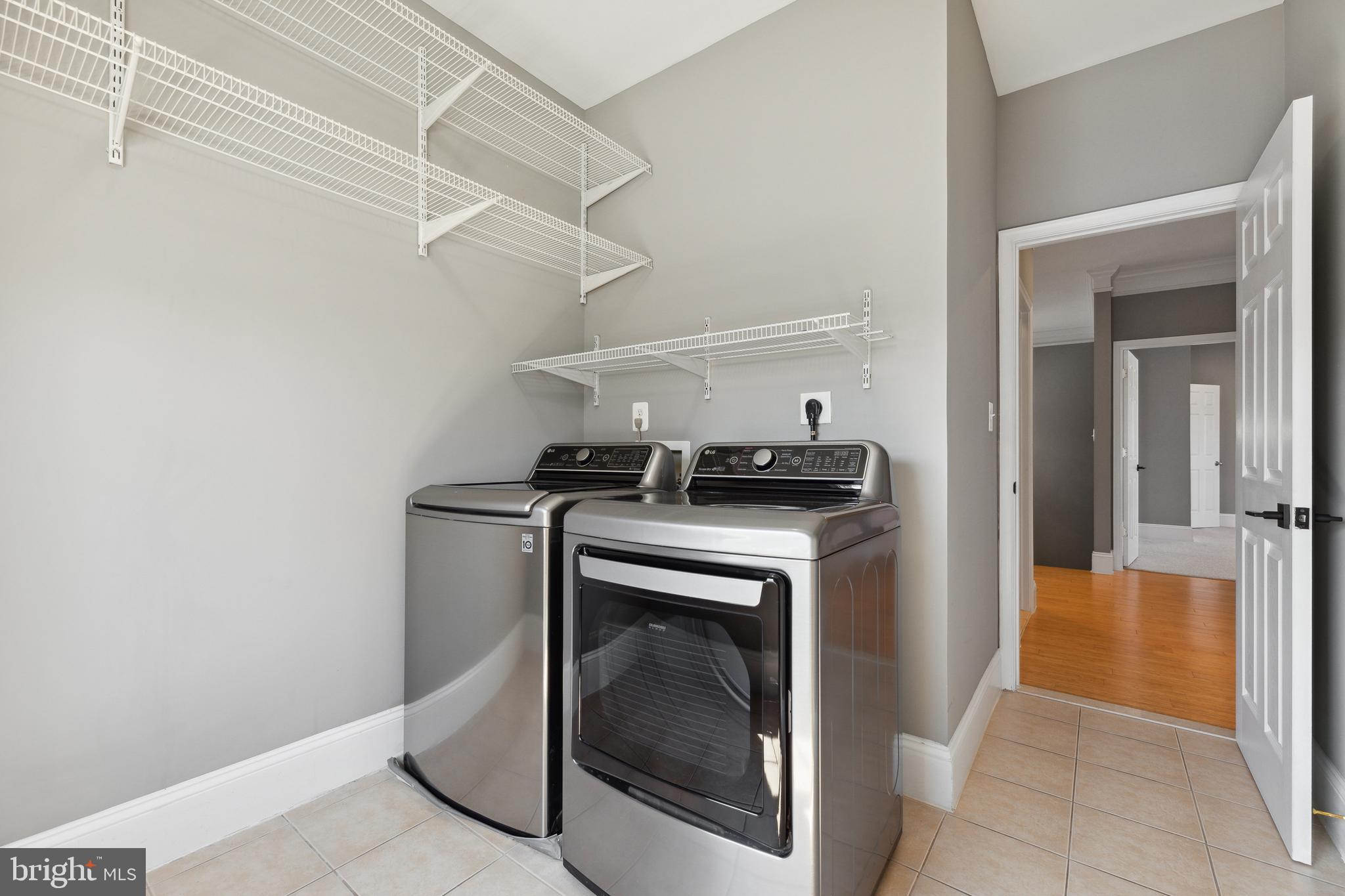 PIMMIT HILLS - Residential