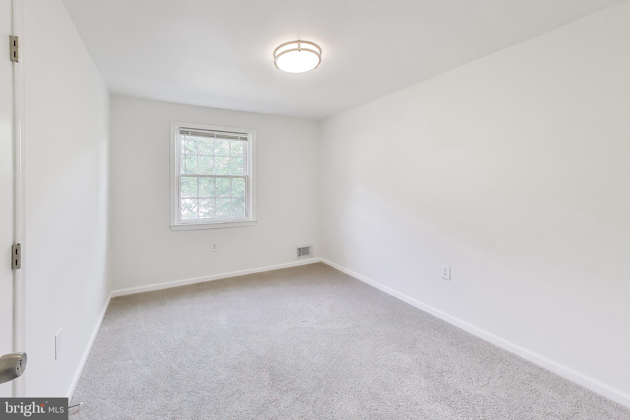 PINEWOOD HILL - Residential
