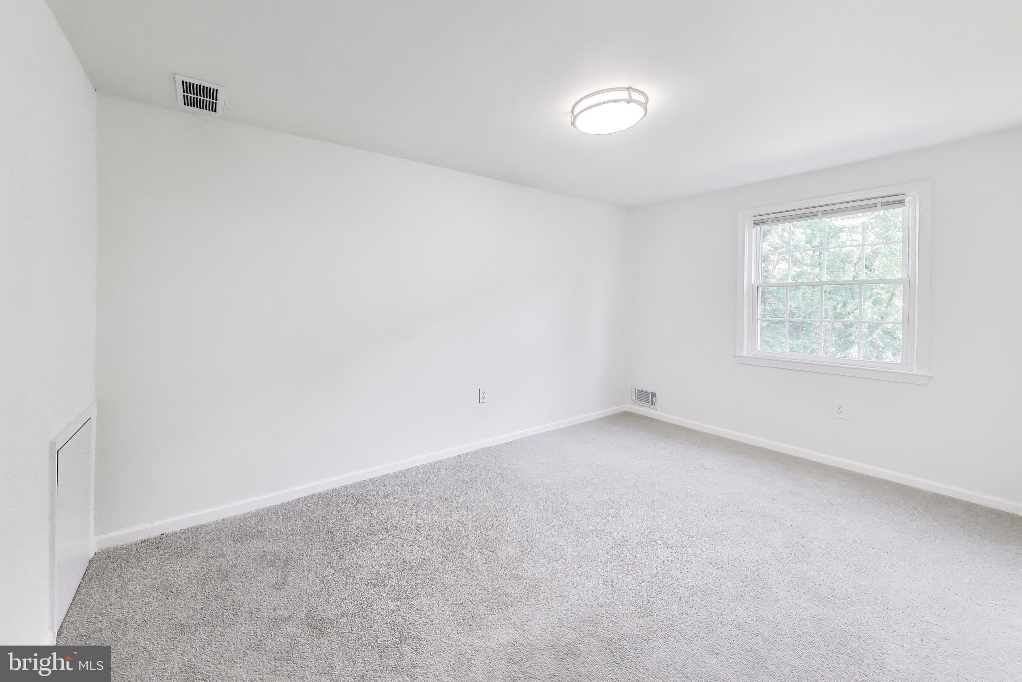 PINEWOOD HILL - Residential