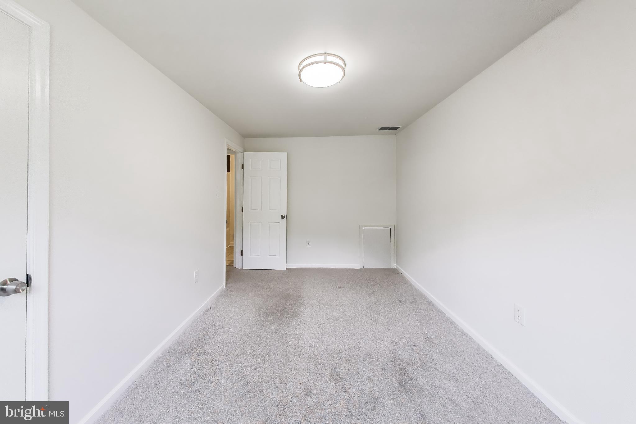 PINEWOOD HILL - Residential