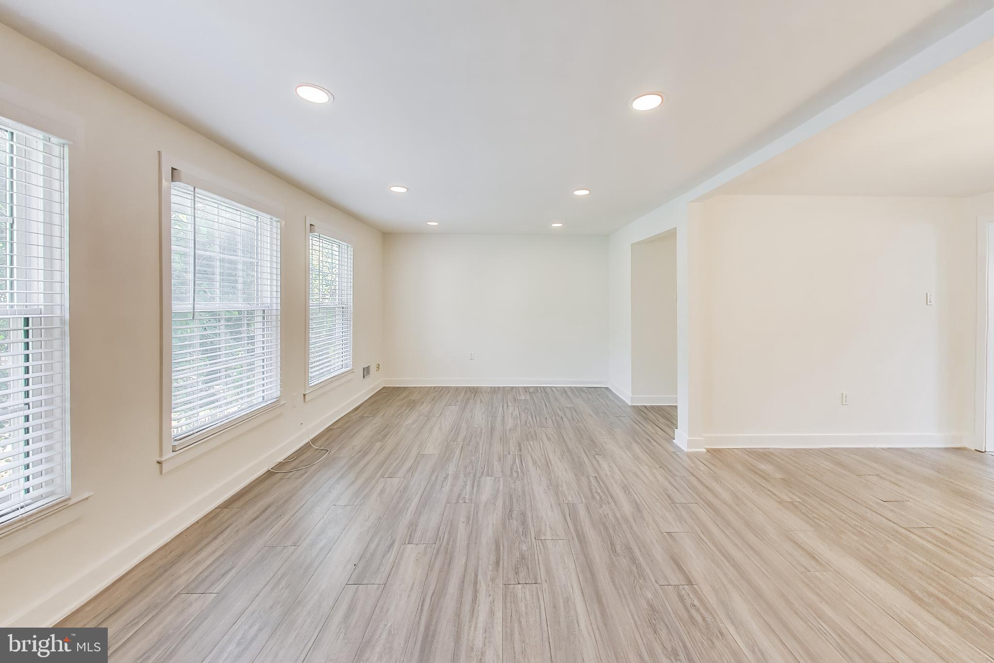 PINEWOOD HILL - Residential