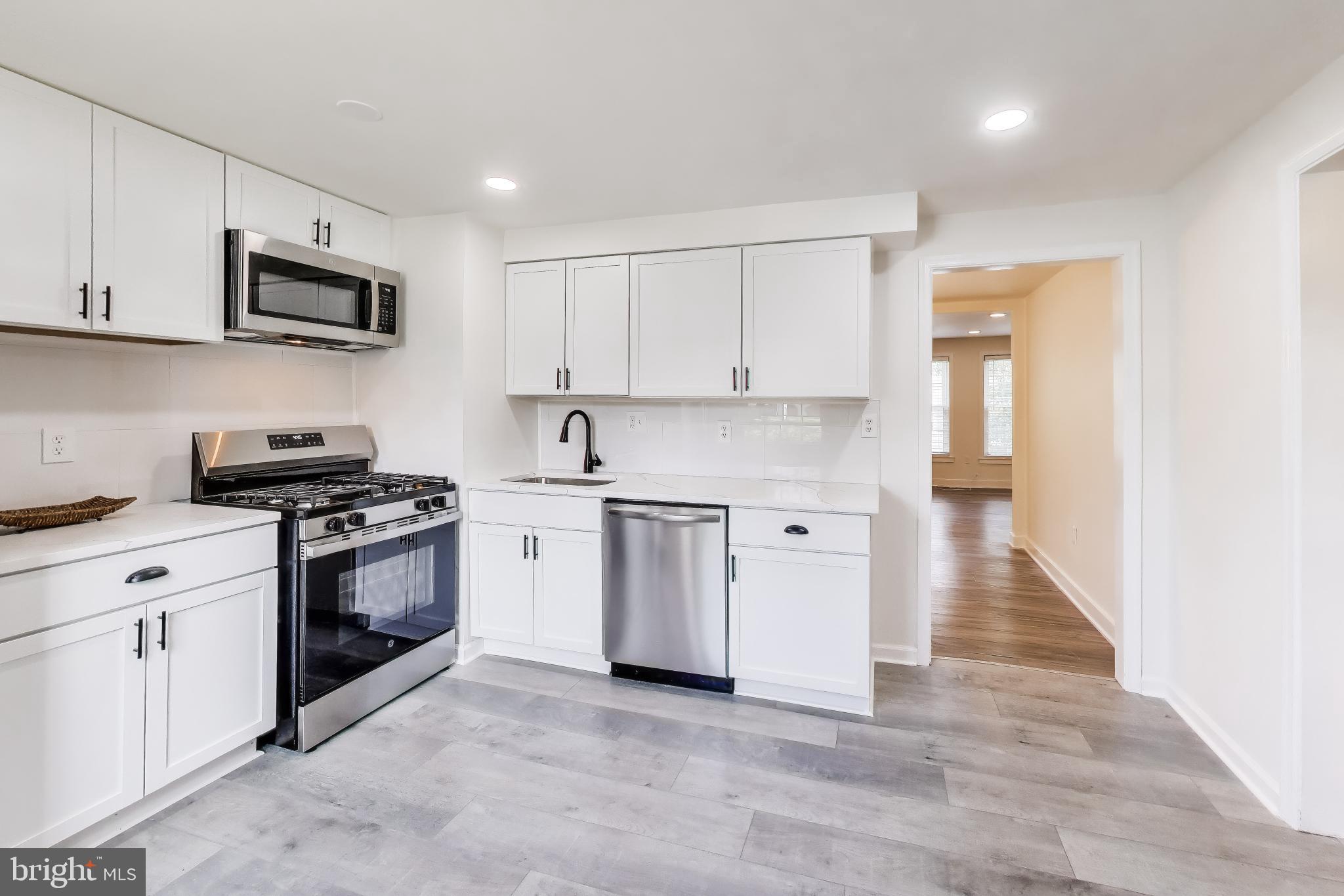 PINEWOOD HILL - Residential