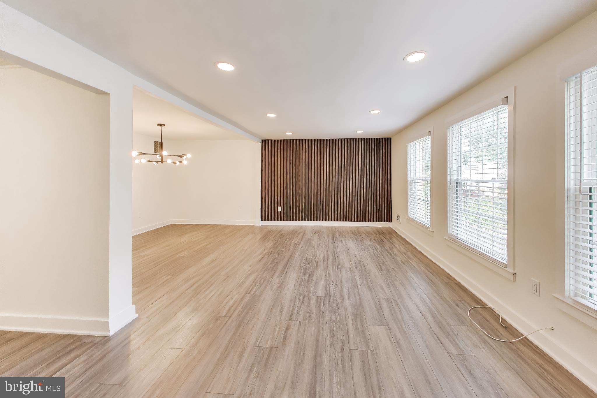 PINEWOOD HILL - Residential