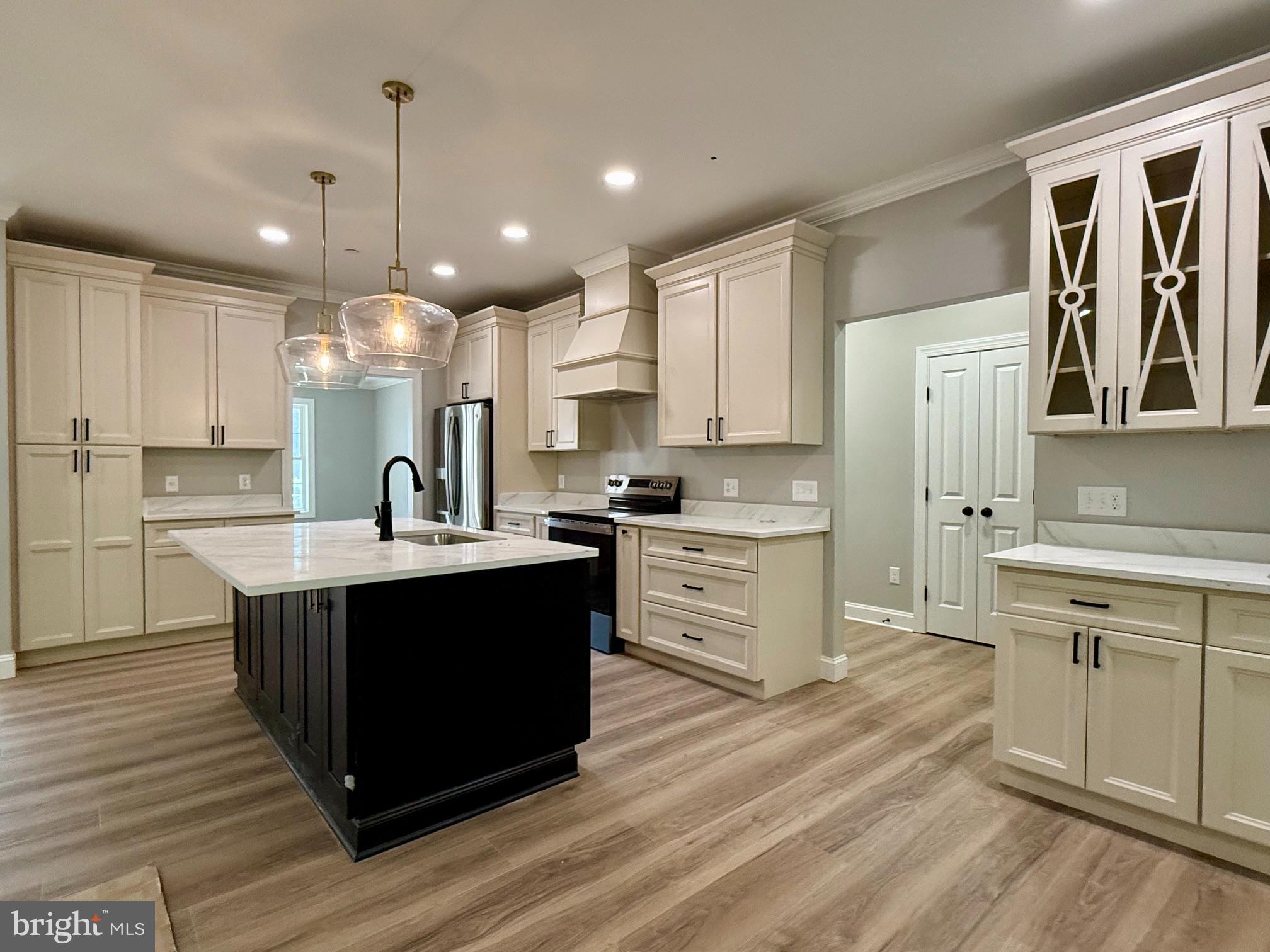 LIGHTHOUSE COMMONS - Residential