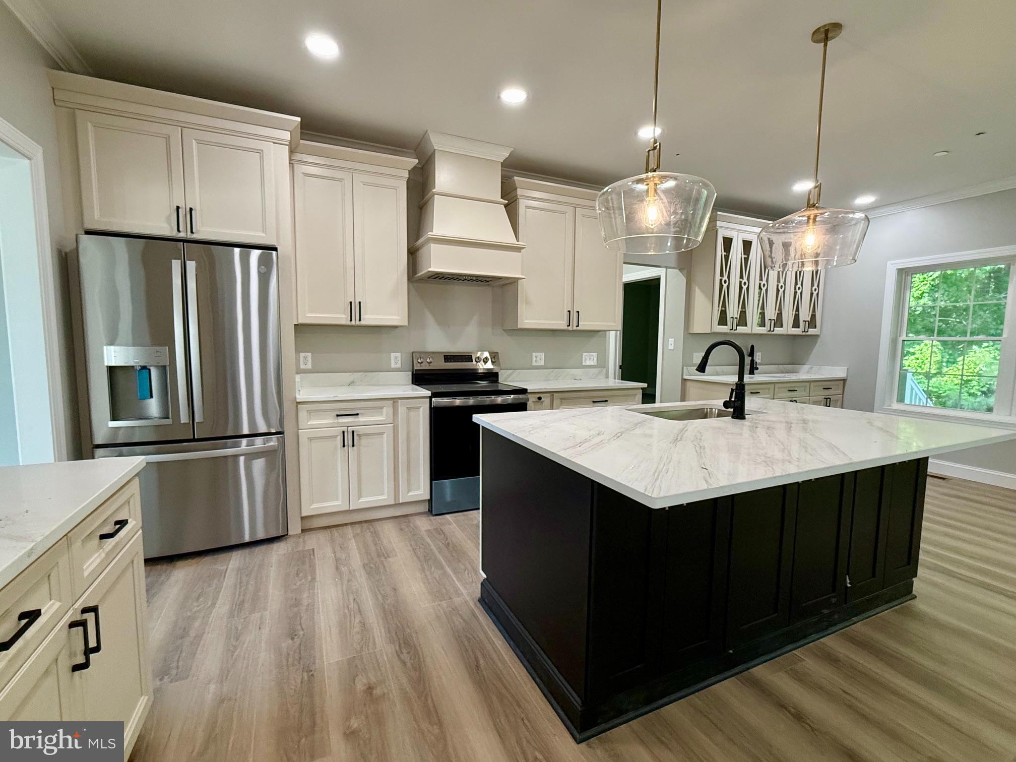 LIGHTHOUSE COMMONS - Residential