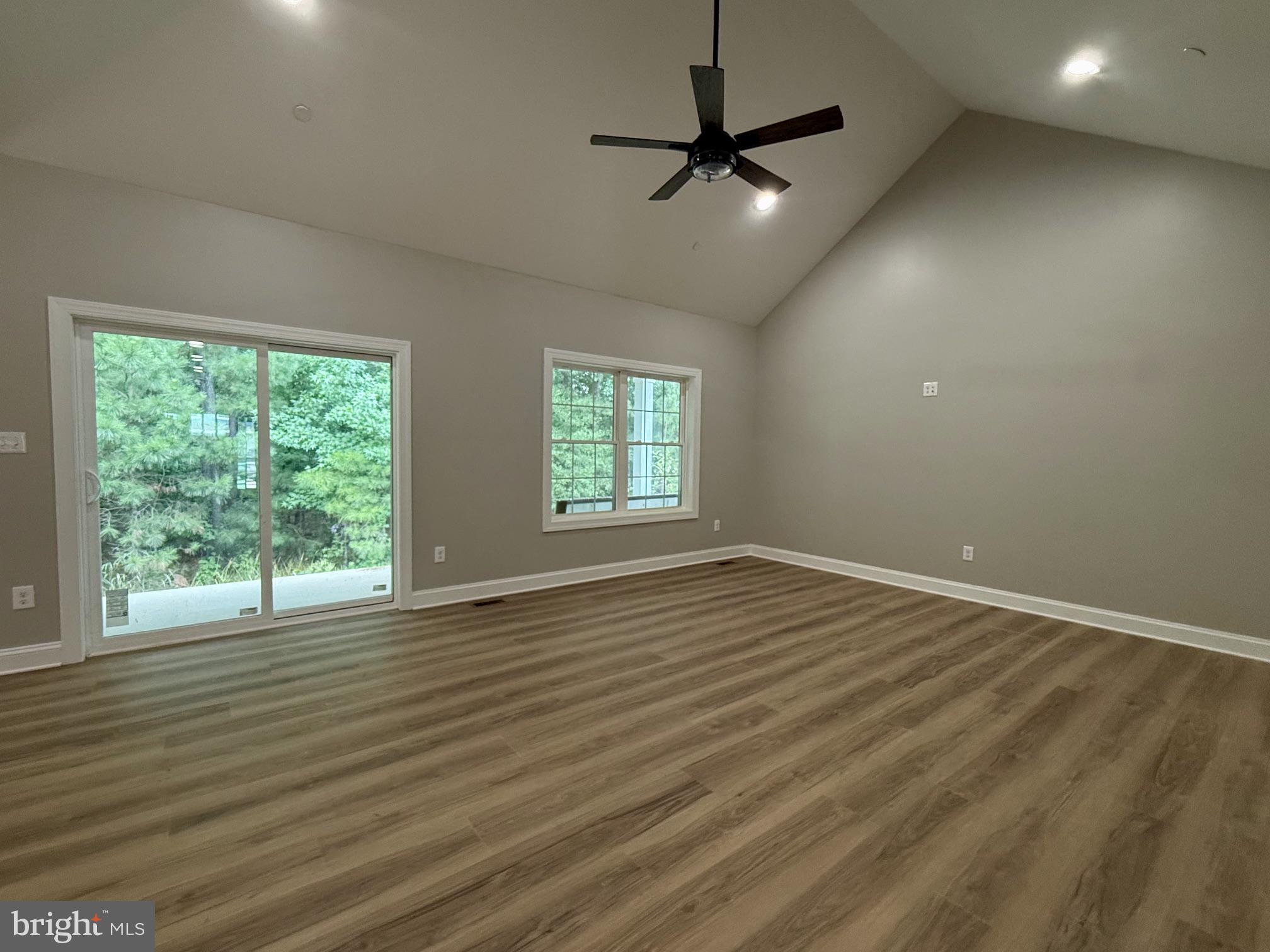 LIGHTHOUSE COMMONS - Residential