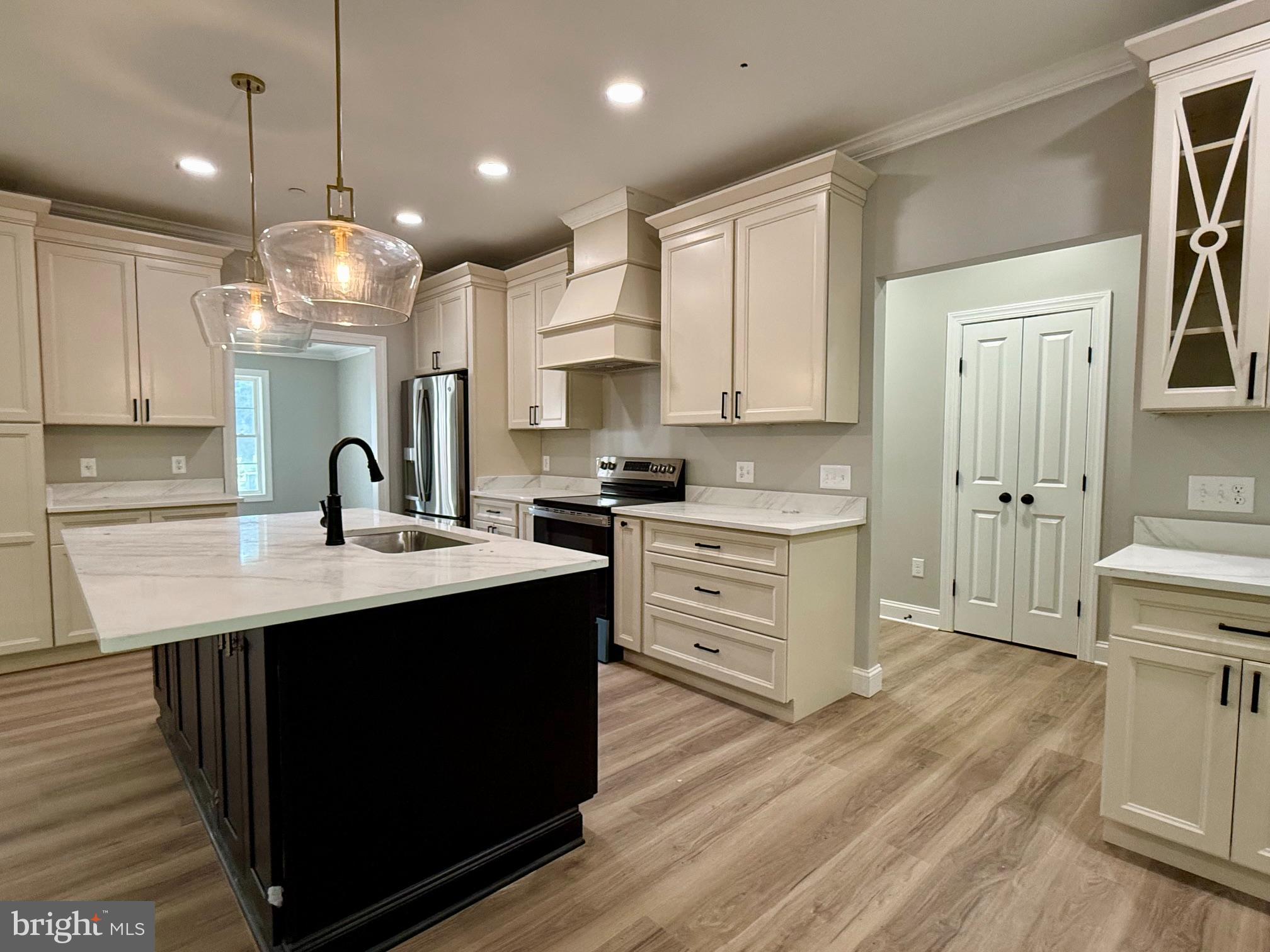 LIGHTHOUSE COMMONS - Residential