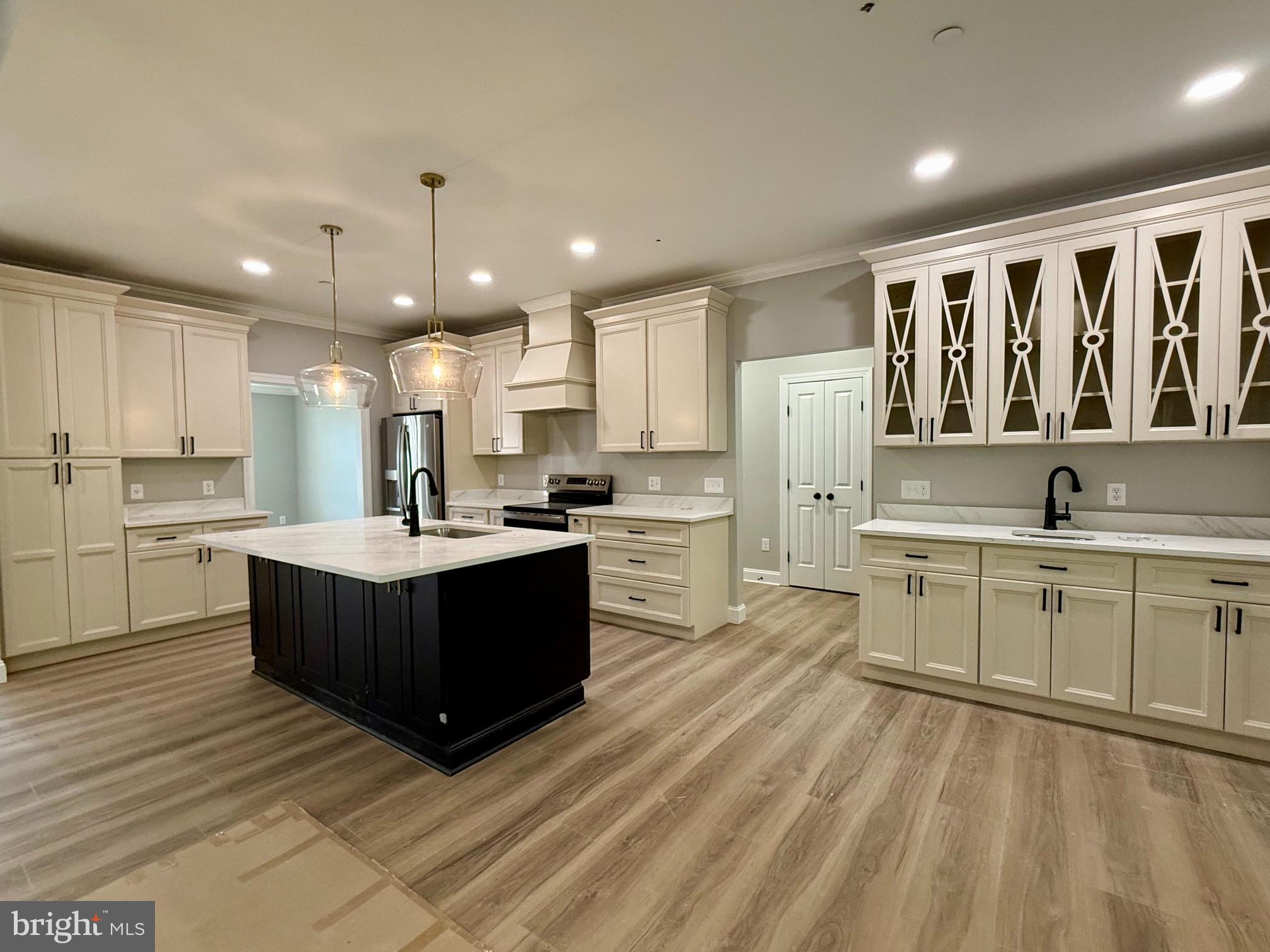 LIGHTHOUSE COMMONS - Residential