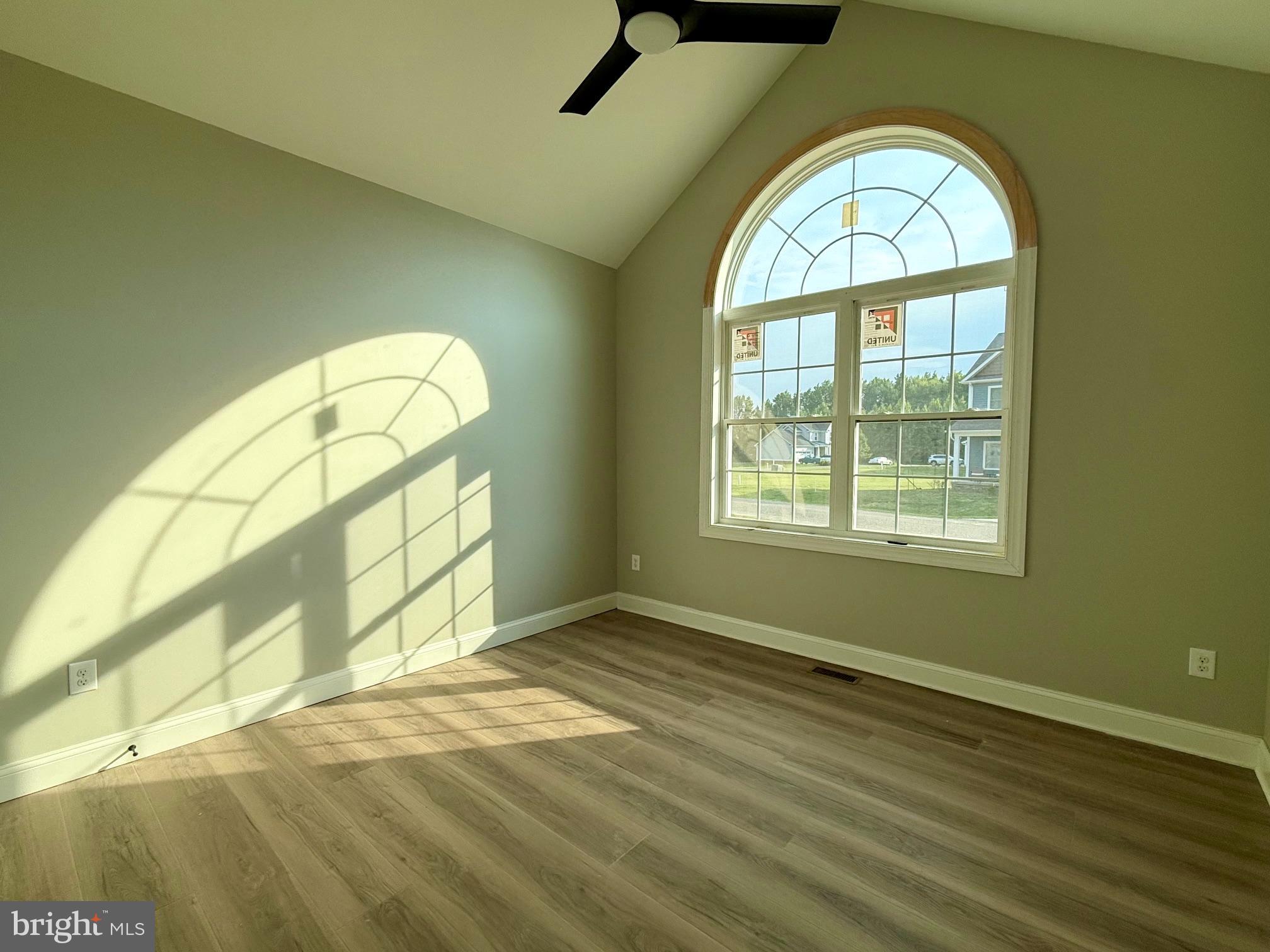 LIGHTHOUSE COMMONS - Residential