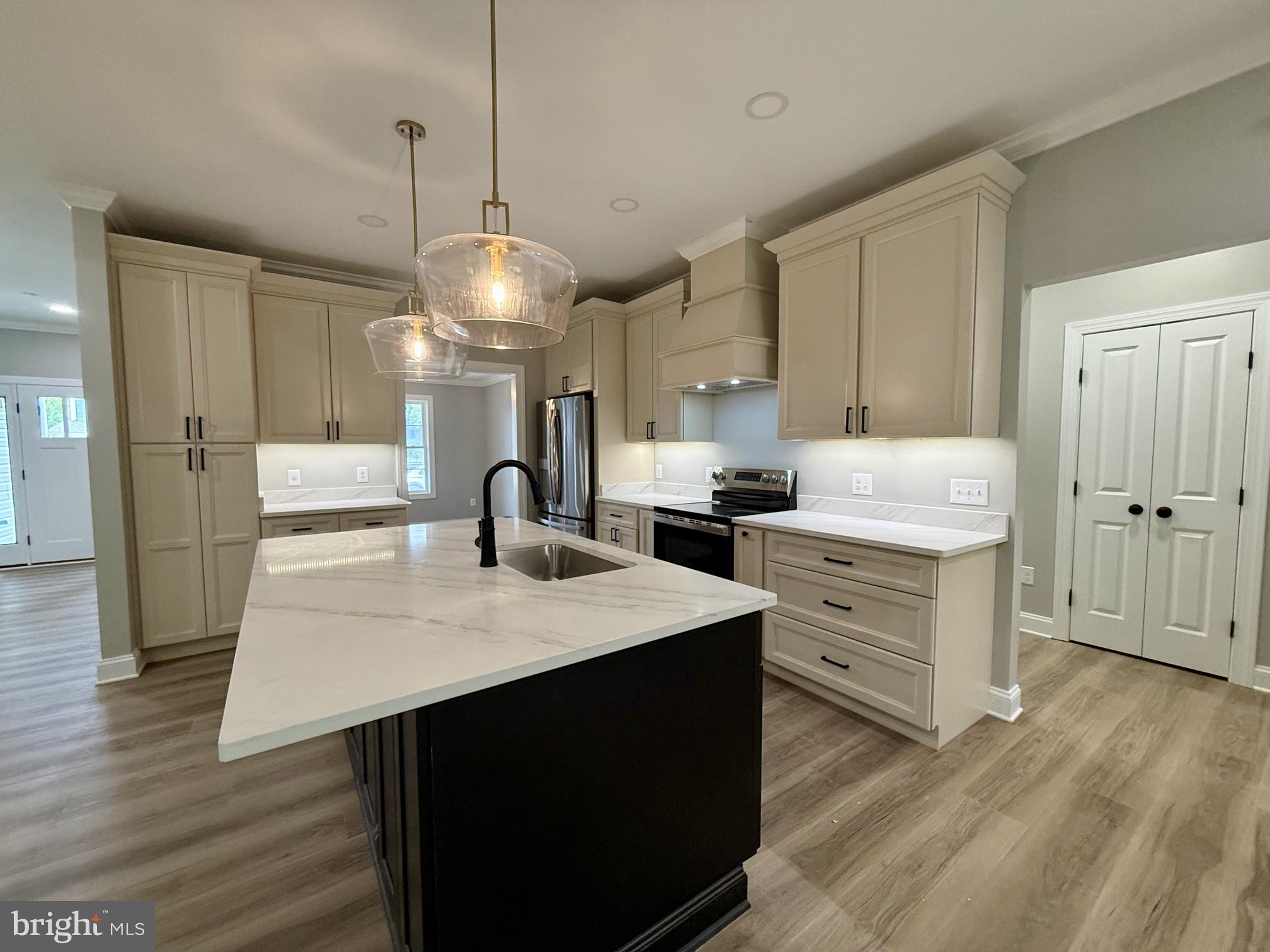 LIGHTHOUSE COMMONS - Residential