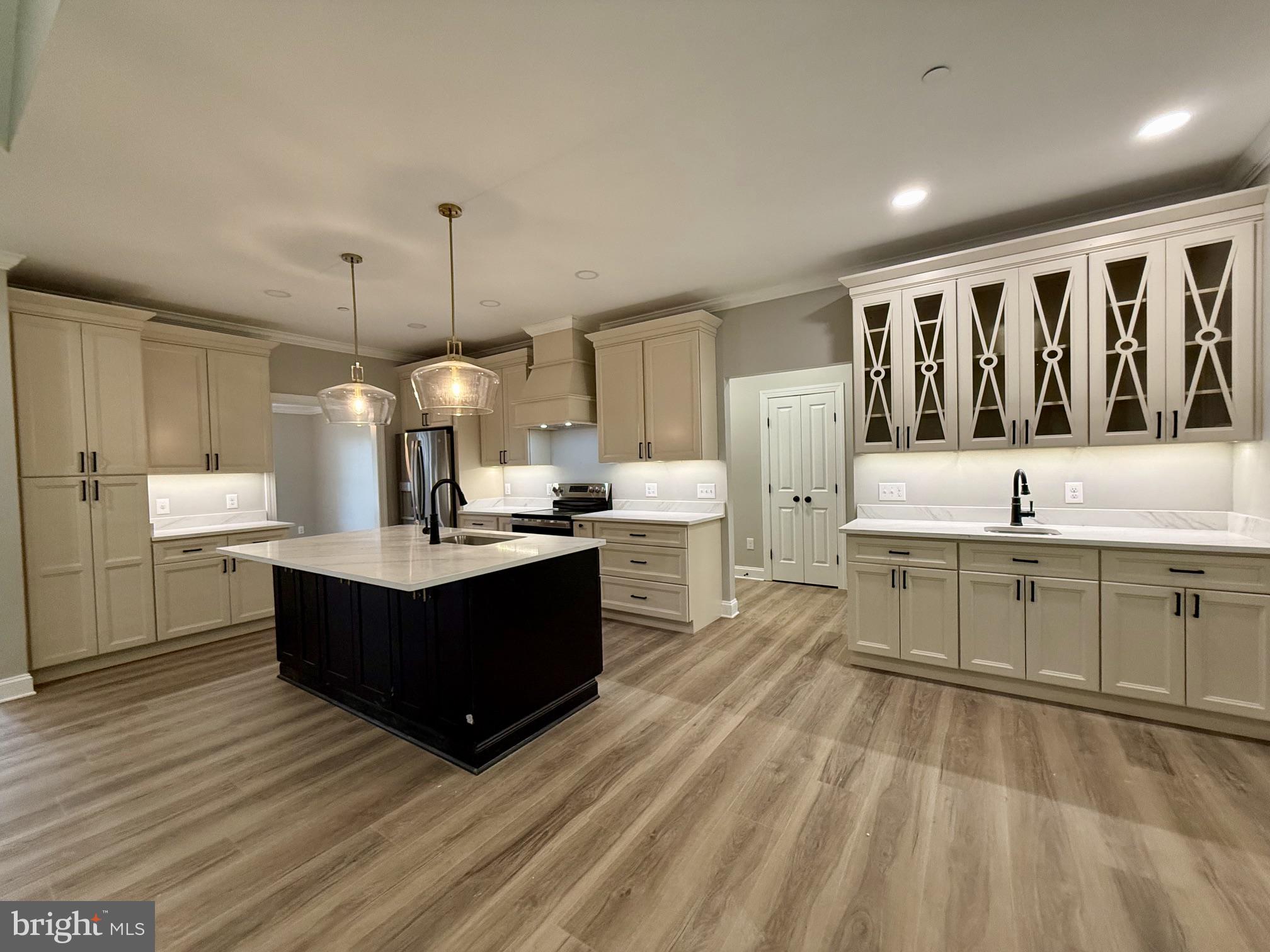 LIGHTHOUSE COMMONS - Residential