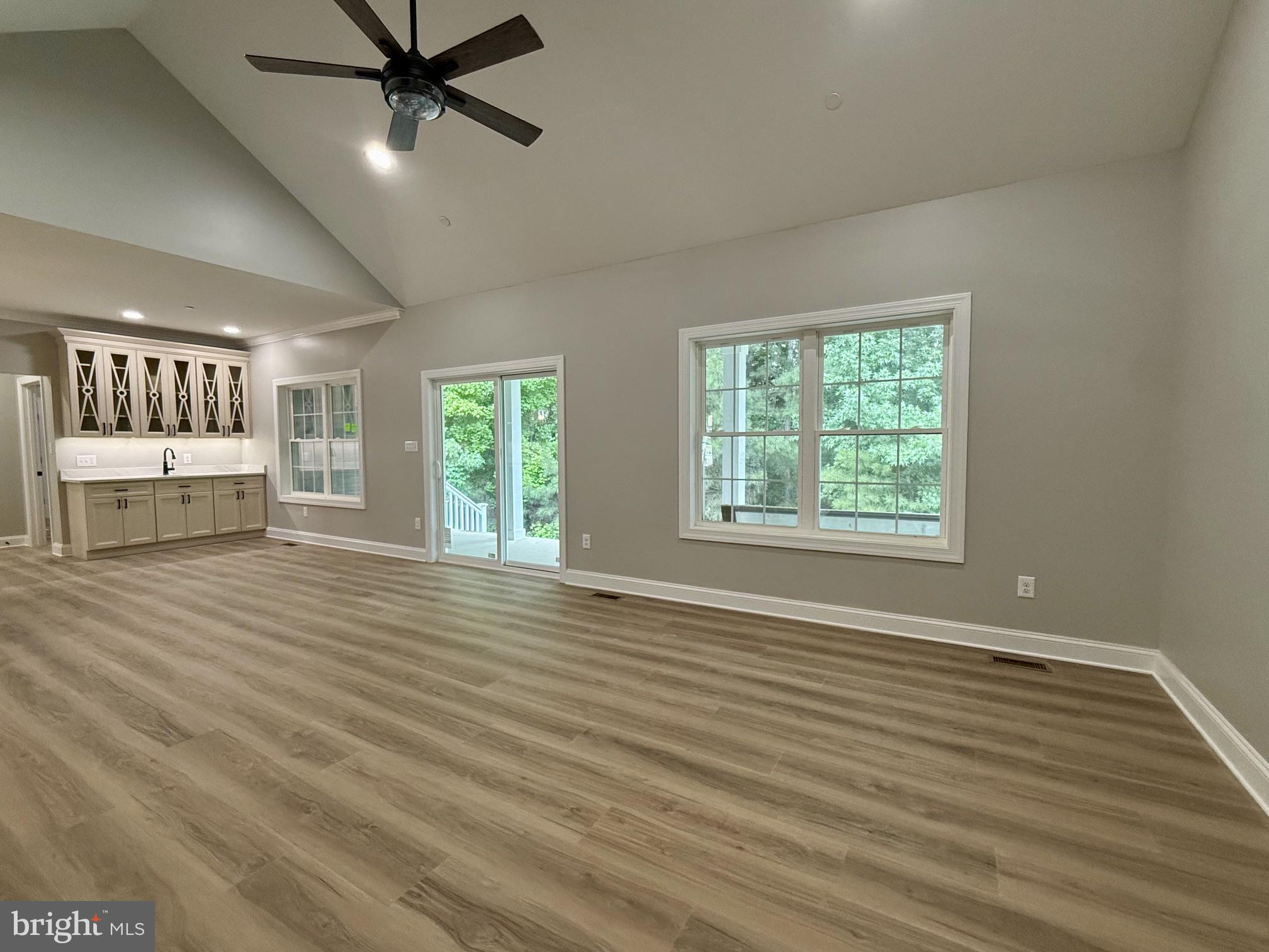 LIGHTHOUSE COMMONS - Residential