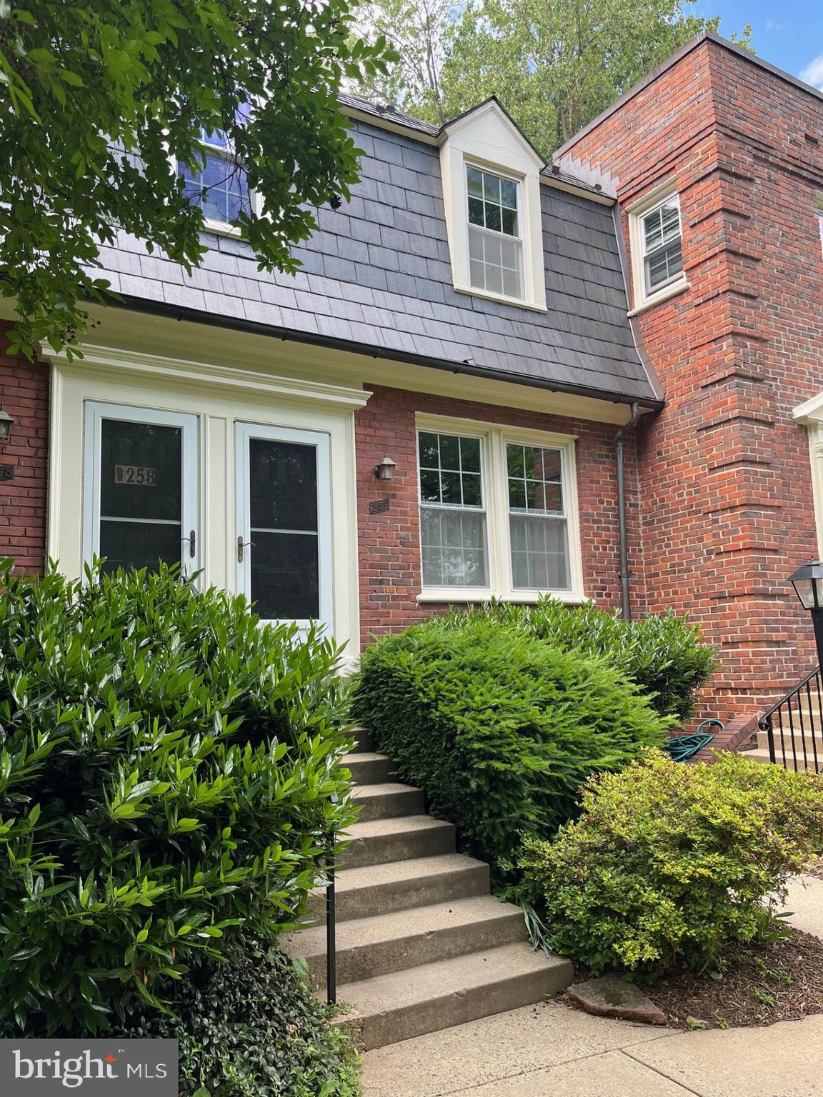 Great Opportunity to Rent a SPACIOUS 2 BR in Arlington Village**2 LVL TH Condo w/Updated Kitchen & Bath**Lovely HWD Flooring**Fresh Paint**Washer/Dryer in the unit**Eat-In Kitchen leads out onto Deck & Common Area**Deck has been Power Washed**Fantastic Location w/Views of Trees**Extra Storage Too!!  Enjoy Arlington Village POOL and All that Columbia Pike has to Offer - Walk to Shops, Transportation, Restaurants, Community Center & More!