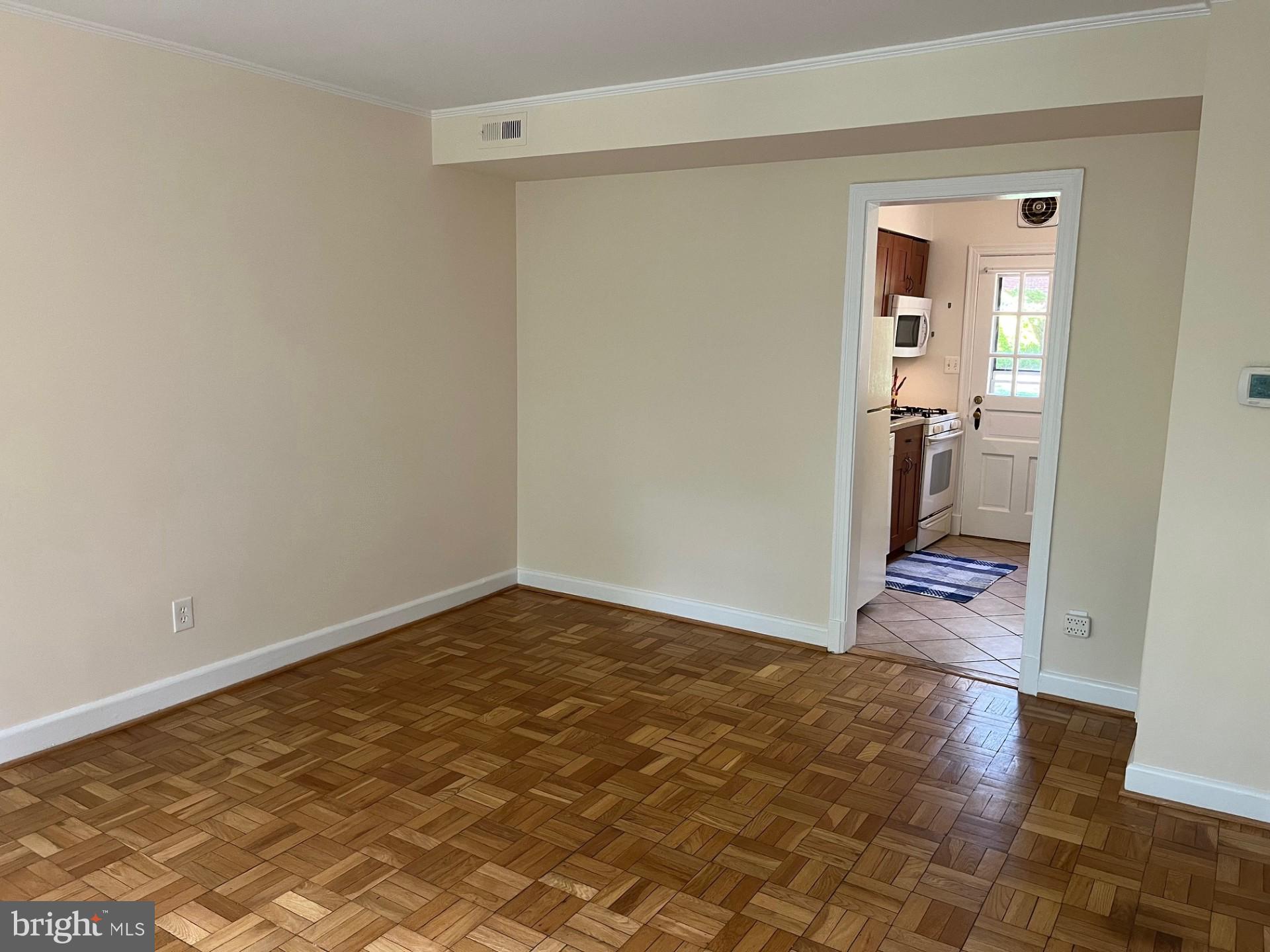ARLINGTON VILLAGE - Residential Lease
