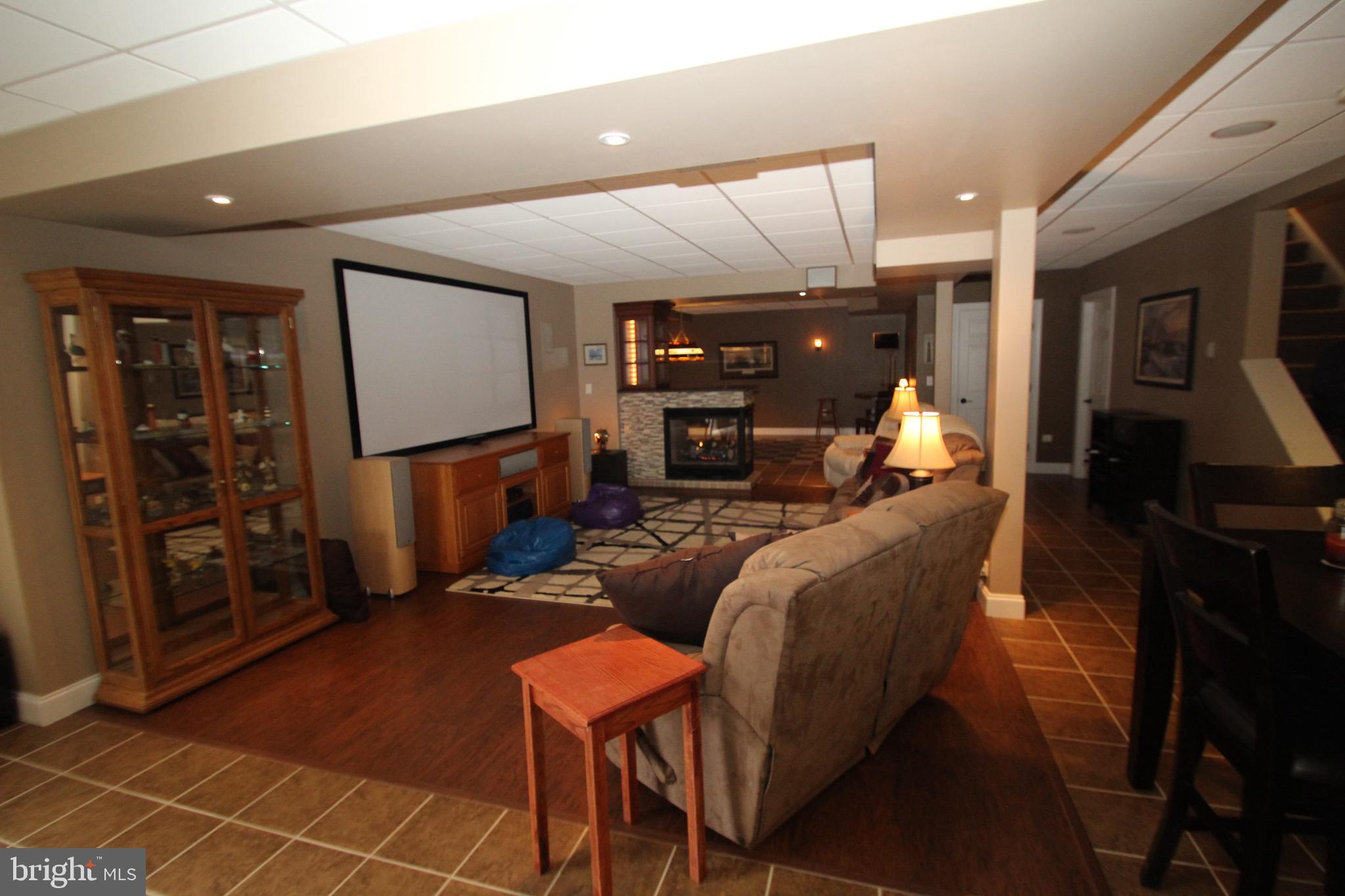 STONE CREEK ESTATES - Residential