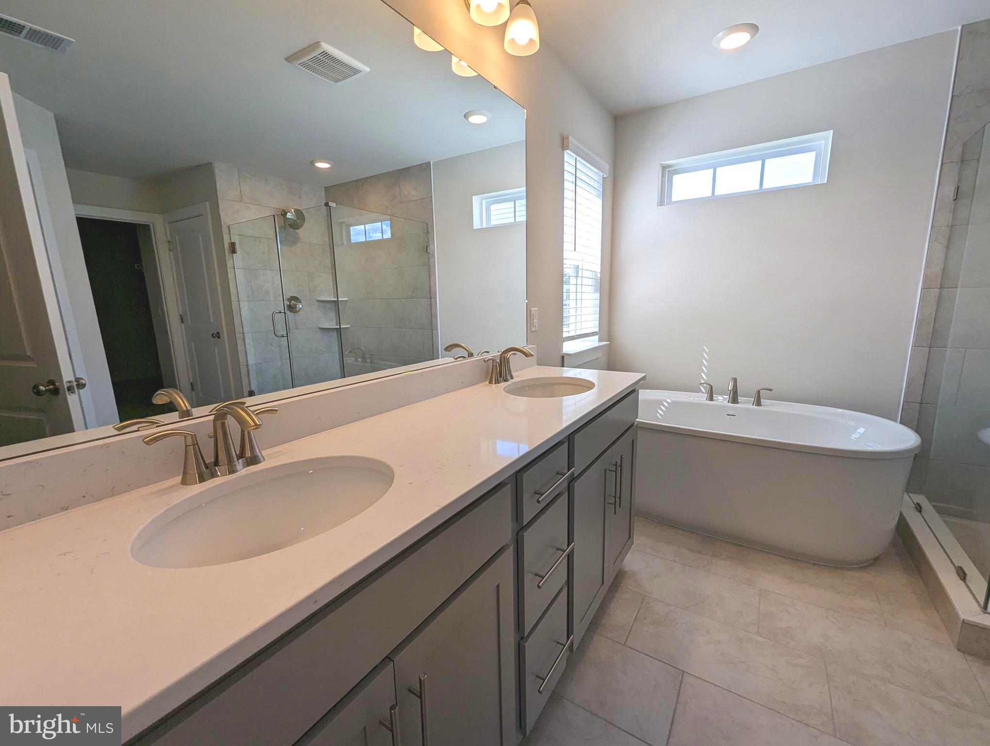 ROBINSONS PARADISE - Residential