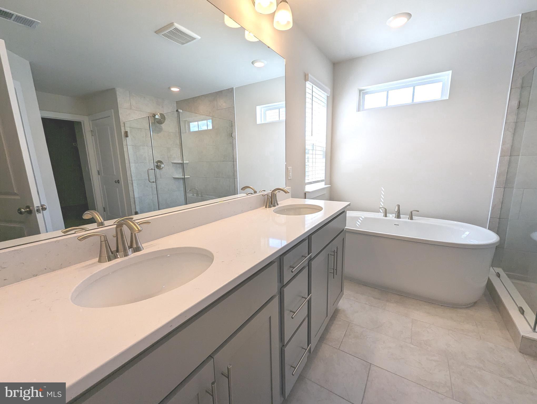 ROBINSONS PARADISE - Residential