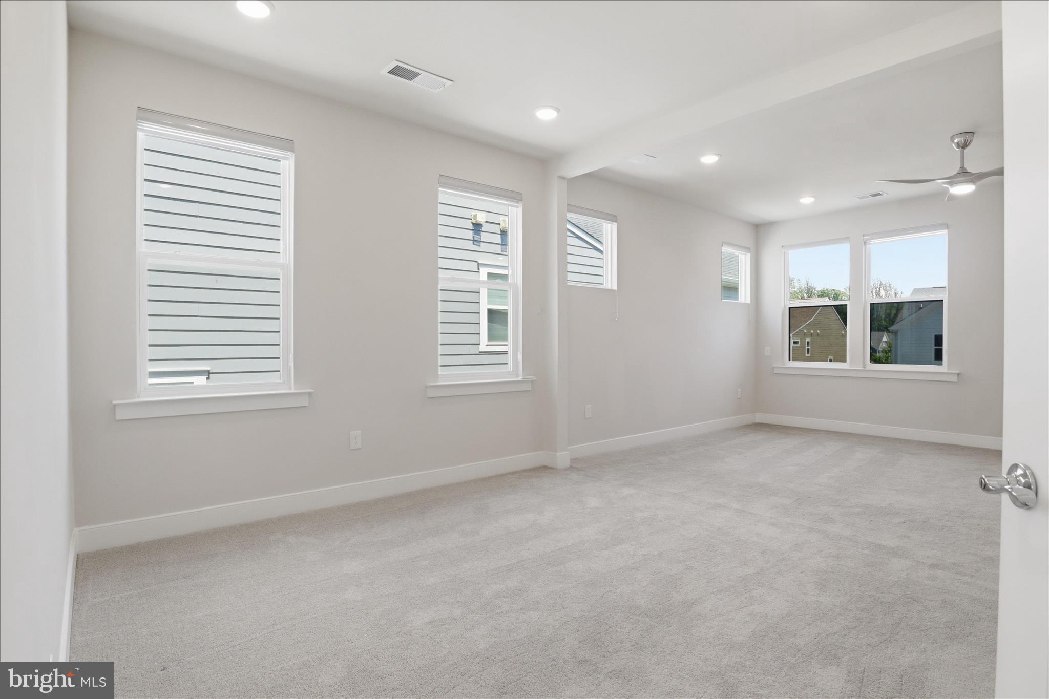 POTOMAC SHORES - Residential