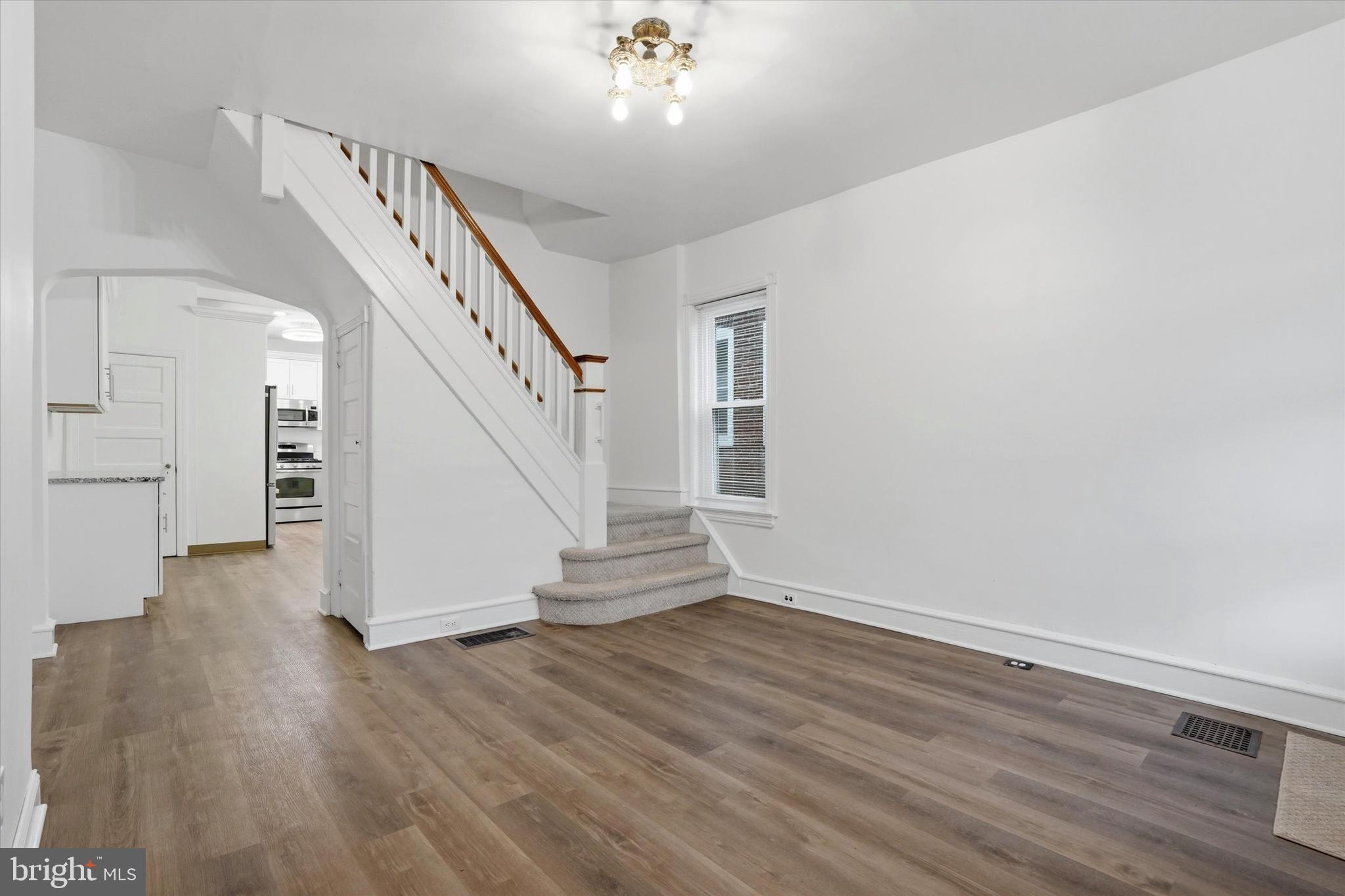 ROXBOROUGH - Residential