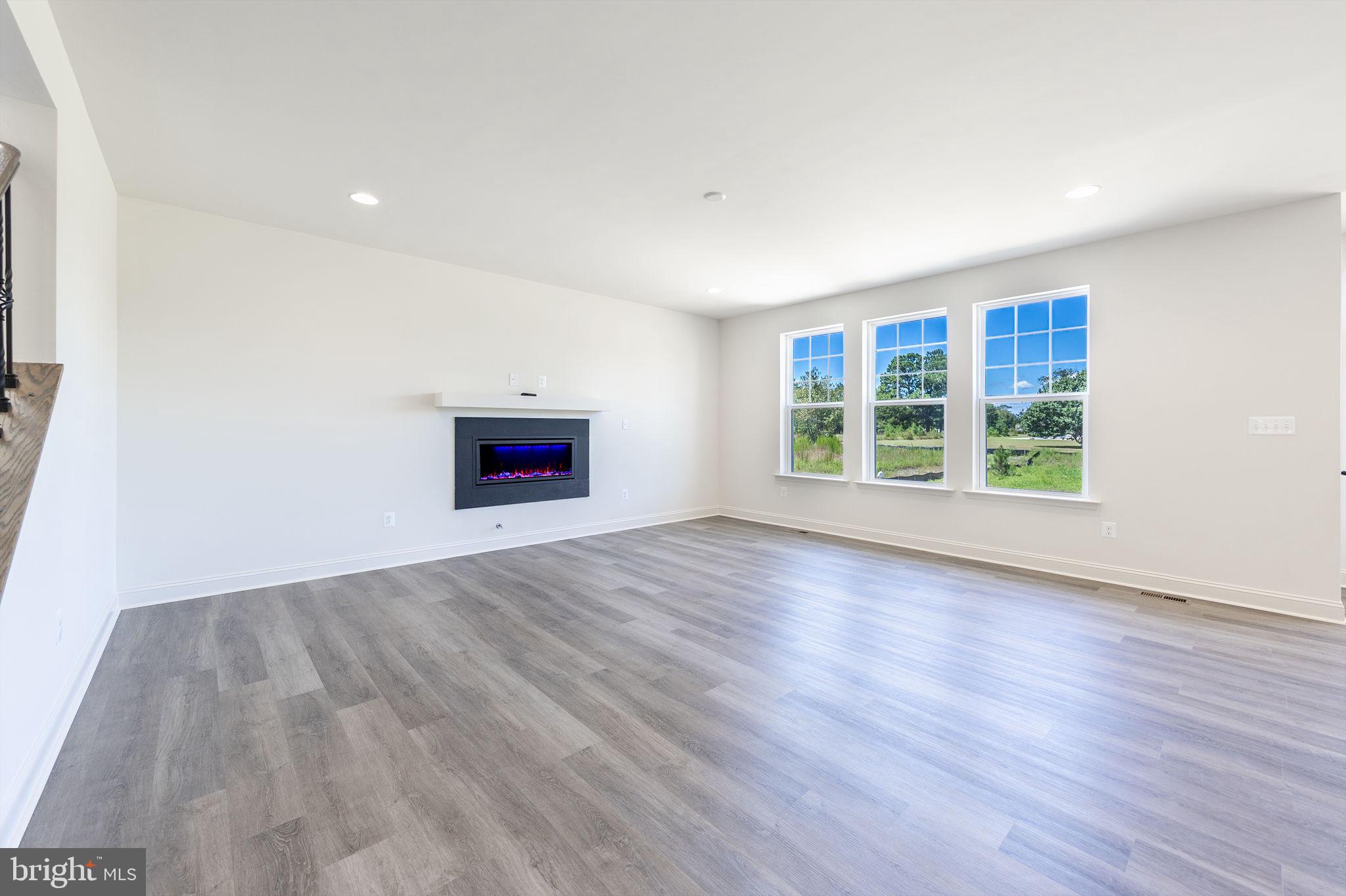 GRAYWOOD SPRINGS - Residential