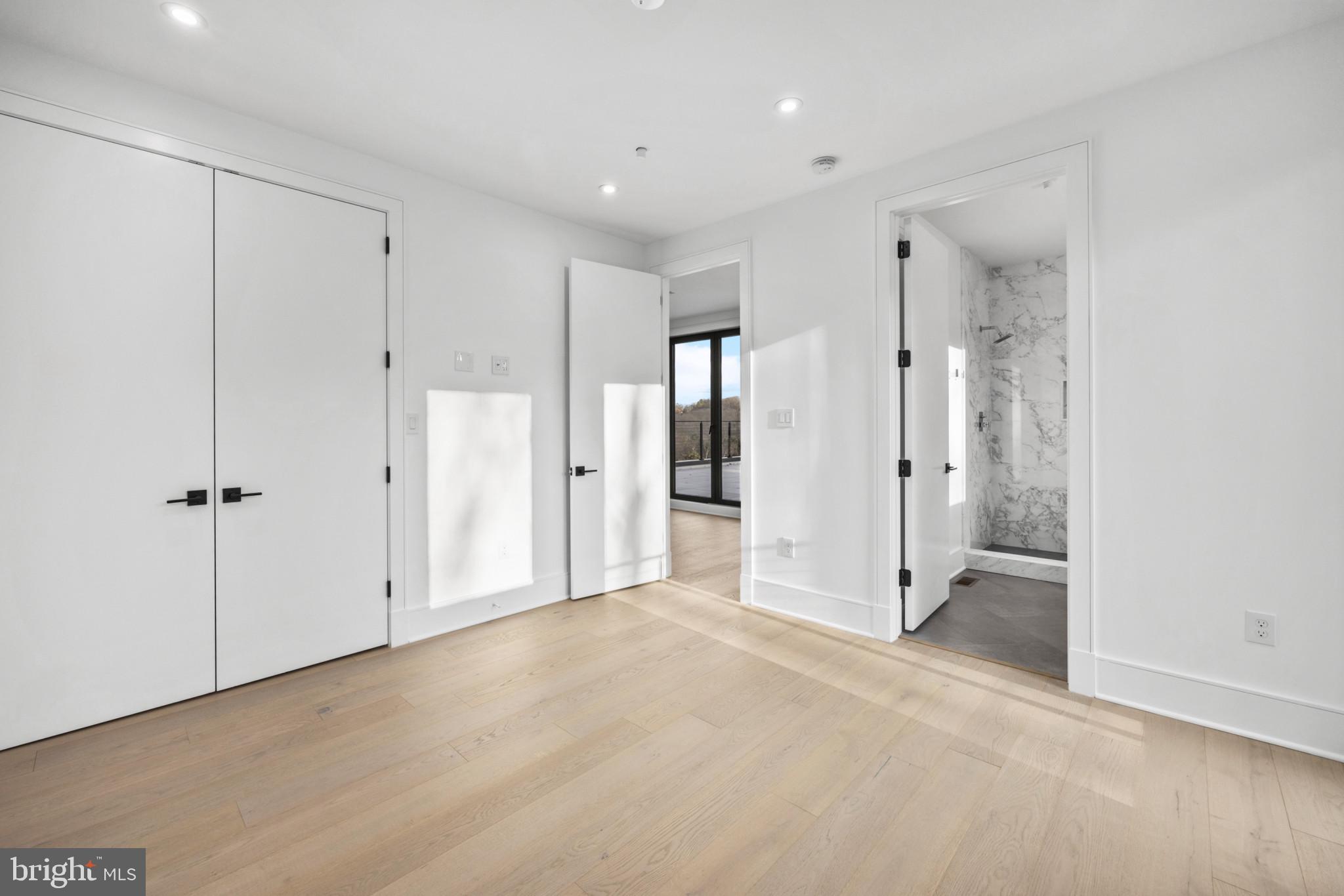 OLD COURT GARDENS - Residential
