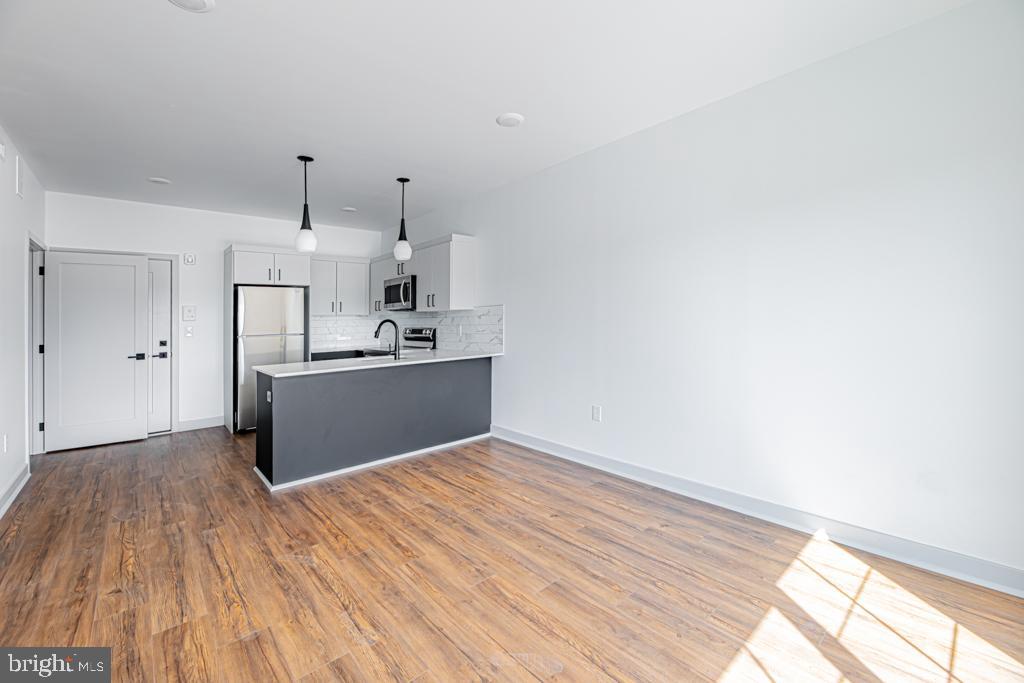 ROXBOROUGH - Residential Lease