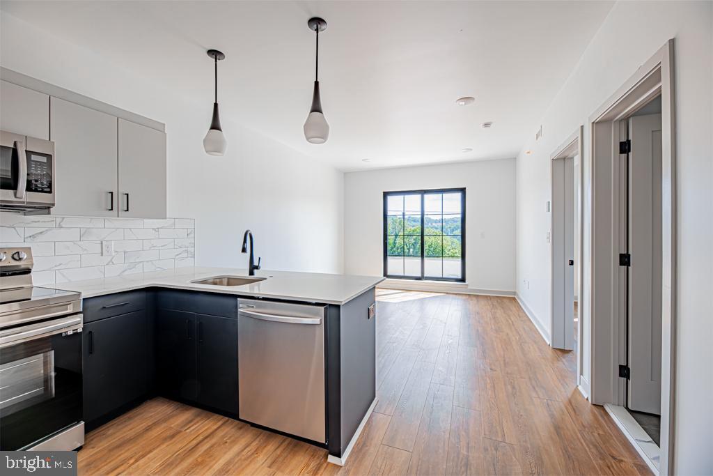 ROXBOROUGH - Residential Lease