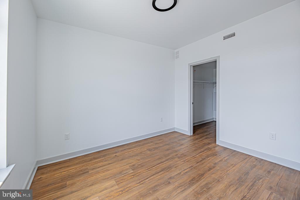 ROXBOROUGH - Residential Lease