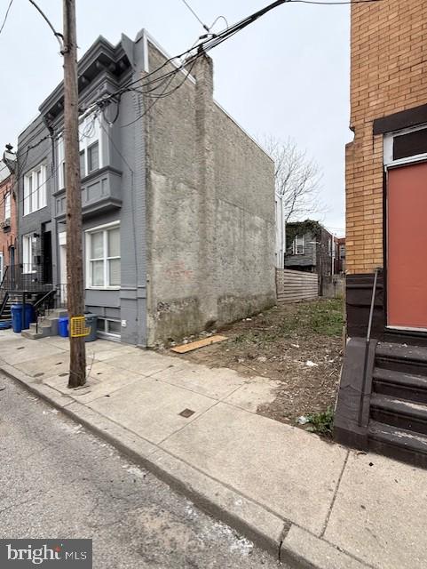 GRAYS FERRY - Land