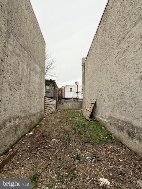 GRAYS FERRY - Land